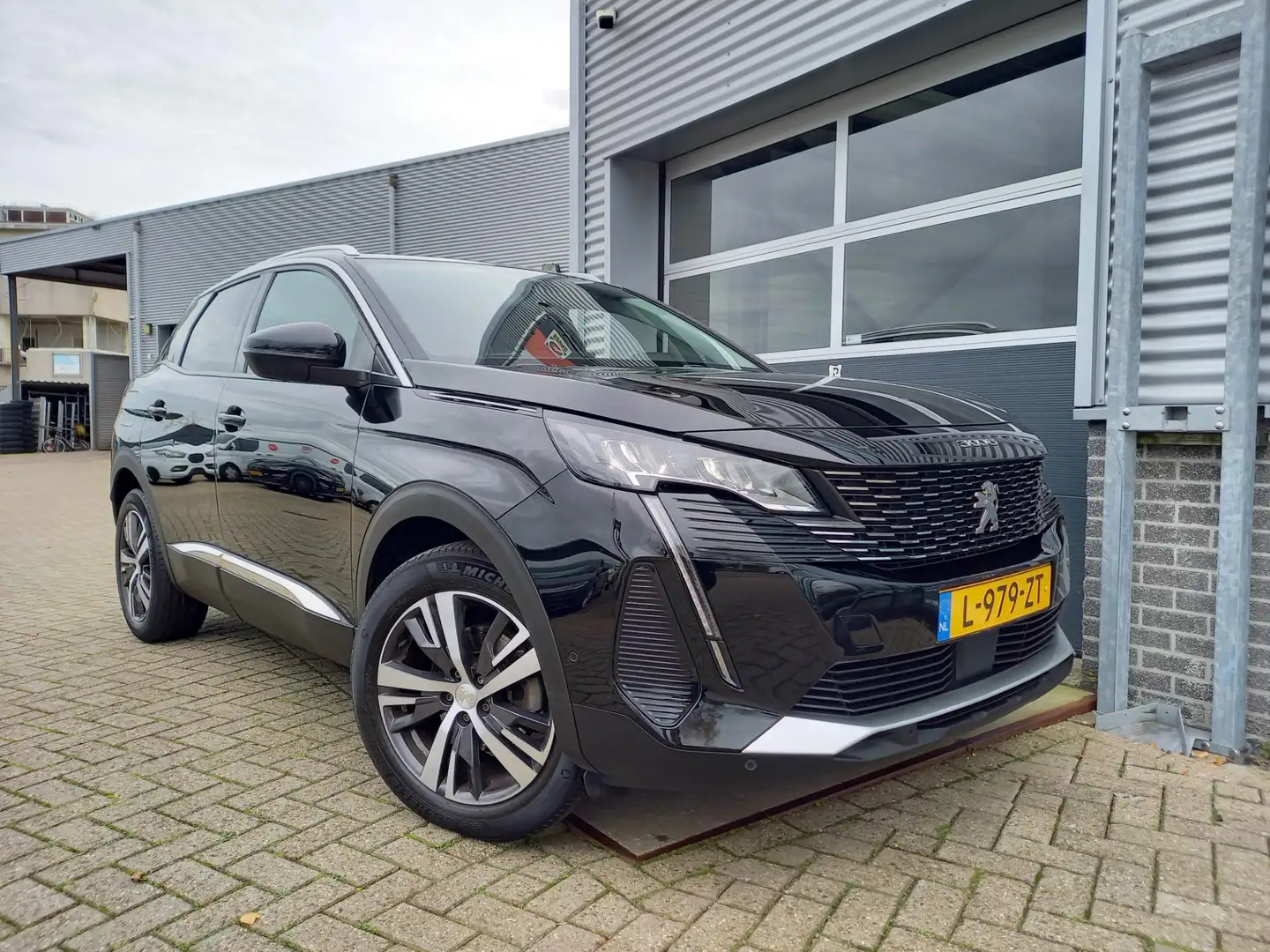 Peugeot 3008 1.2 PureTech Blue Lease Allure - CAMERA - STOELVER Zwart - 2