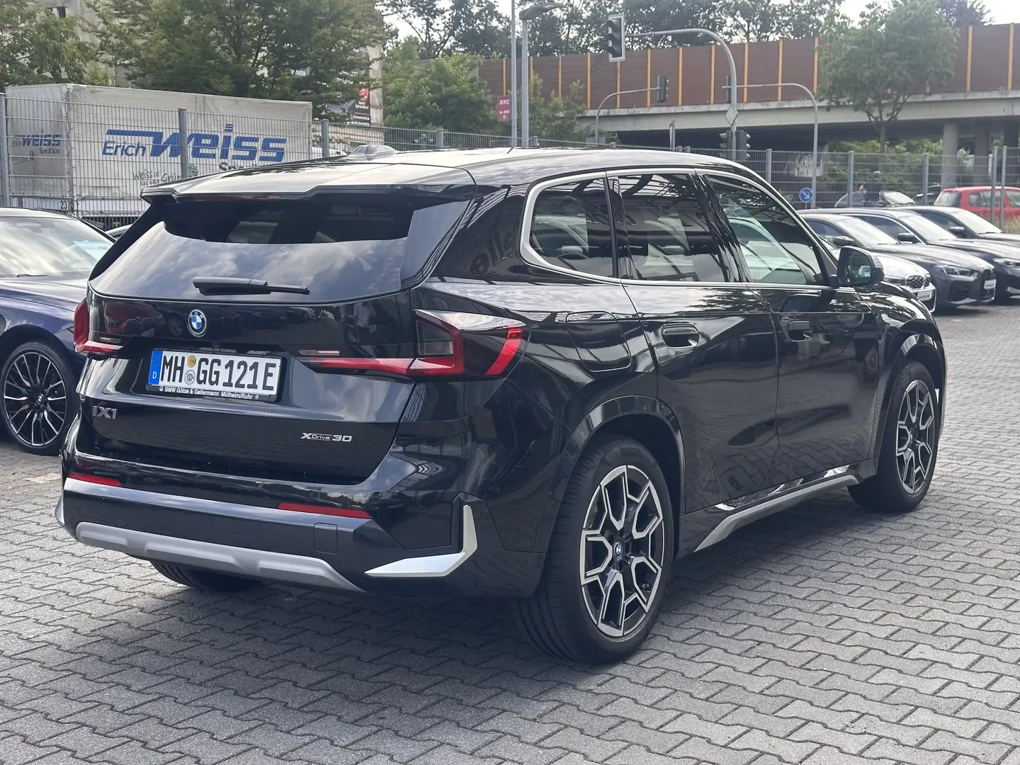 BMW iX1 xDrive30  xLine //DrivingAssistant HeadUp AHK Noir - 2