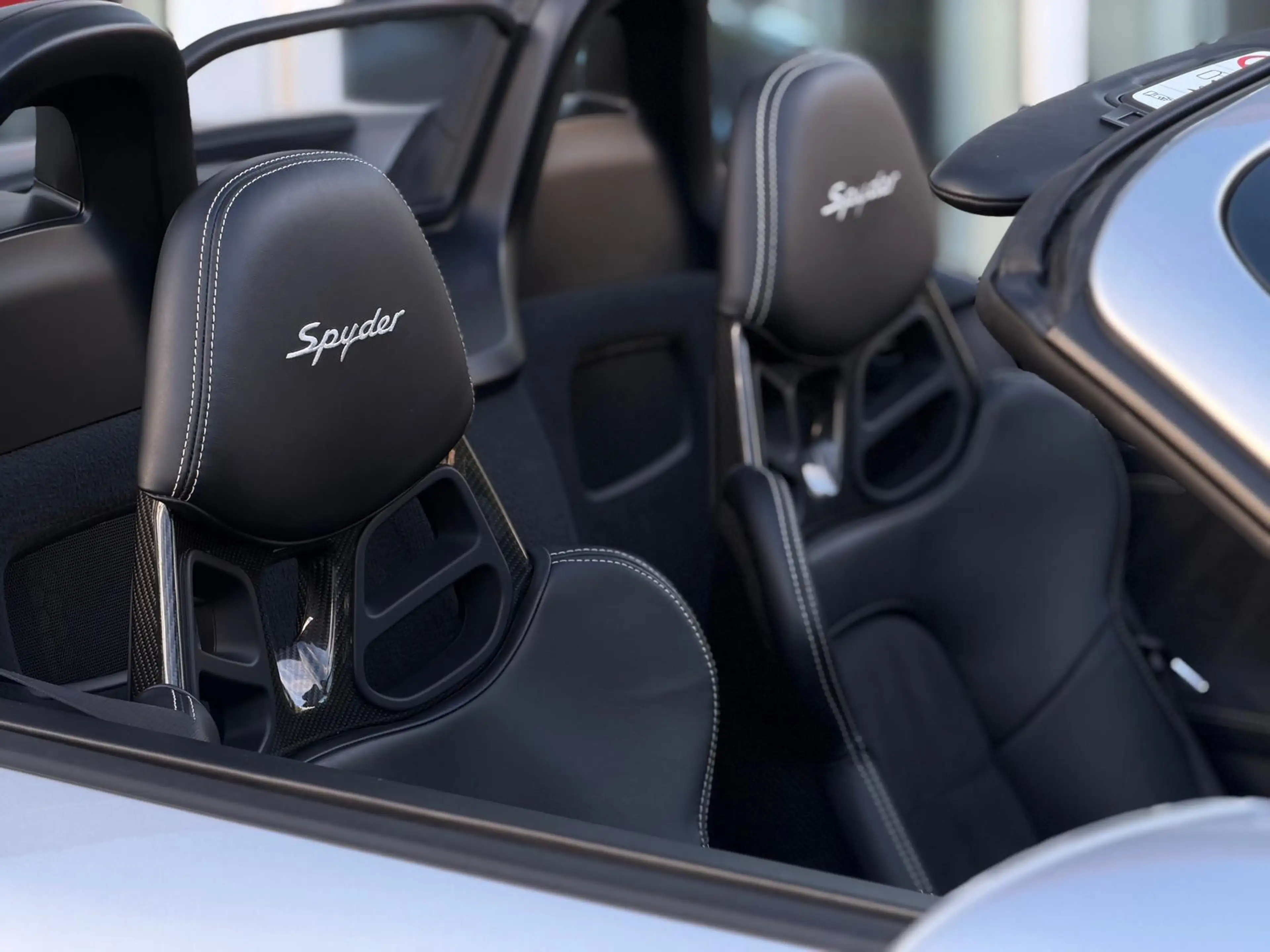 Porsche Boxster Spyder 718 Vollschale*Carbon*Sport-AGA*Leder*LED — photo 11