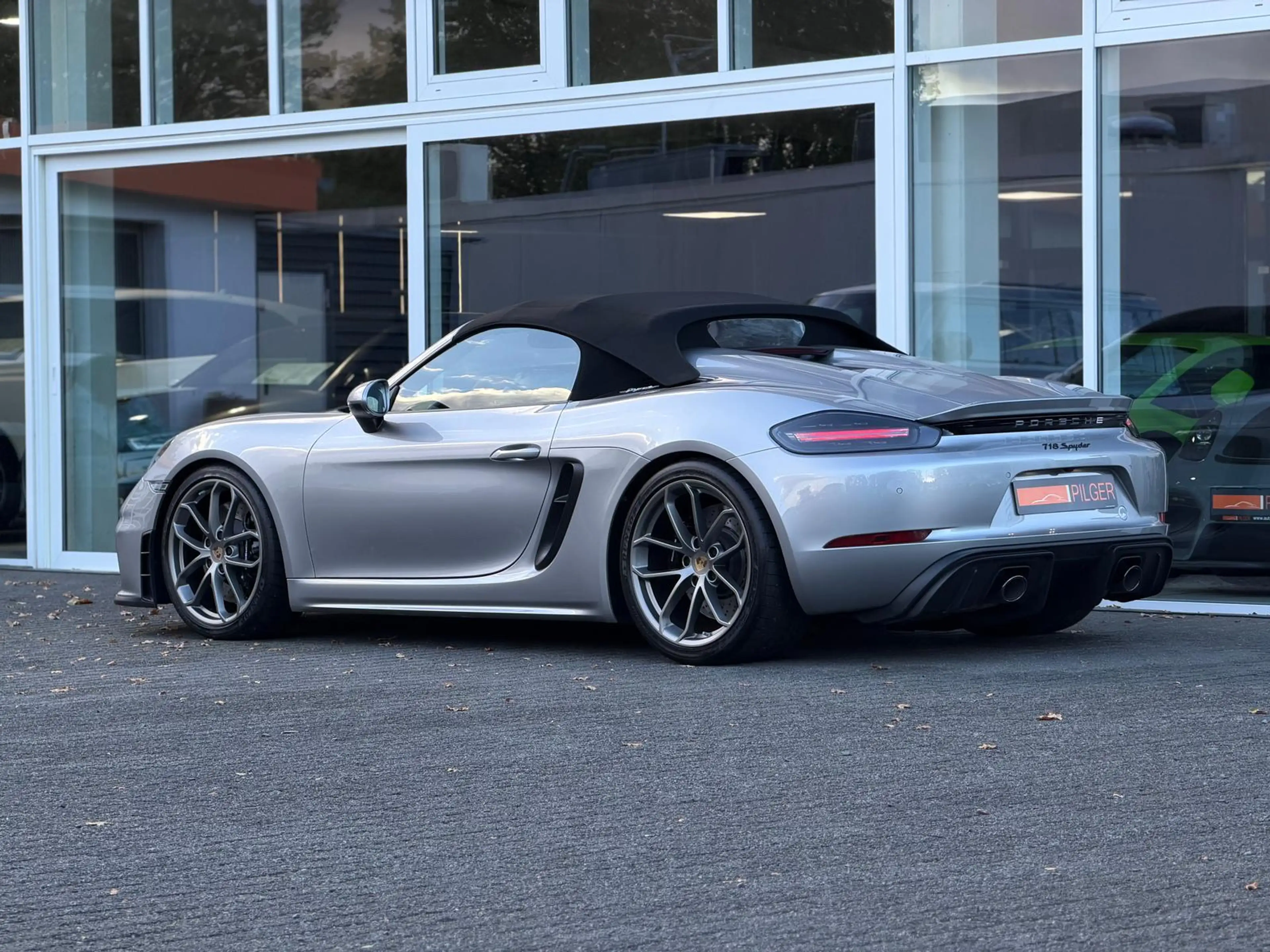 Porsche Boxster Spyder 718 Vollschale*Carbon*Sport-AGA*Leder*LED — photo 8