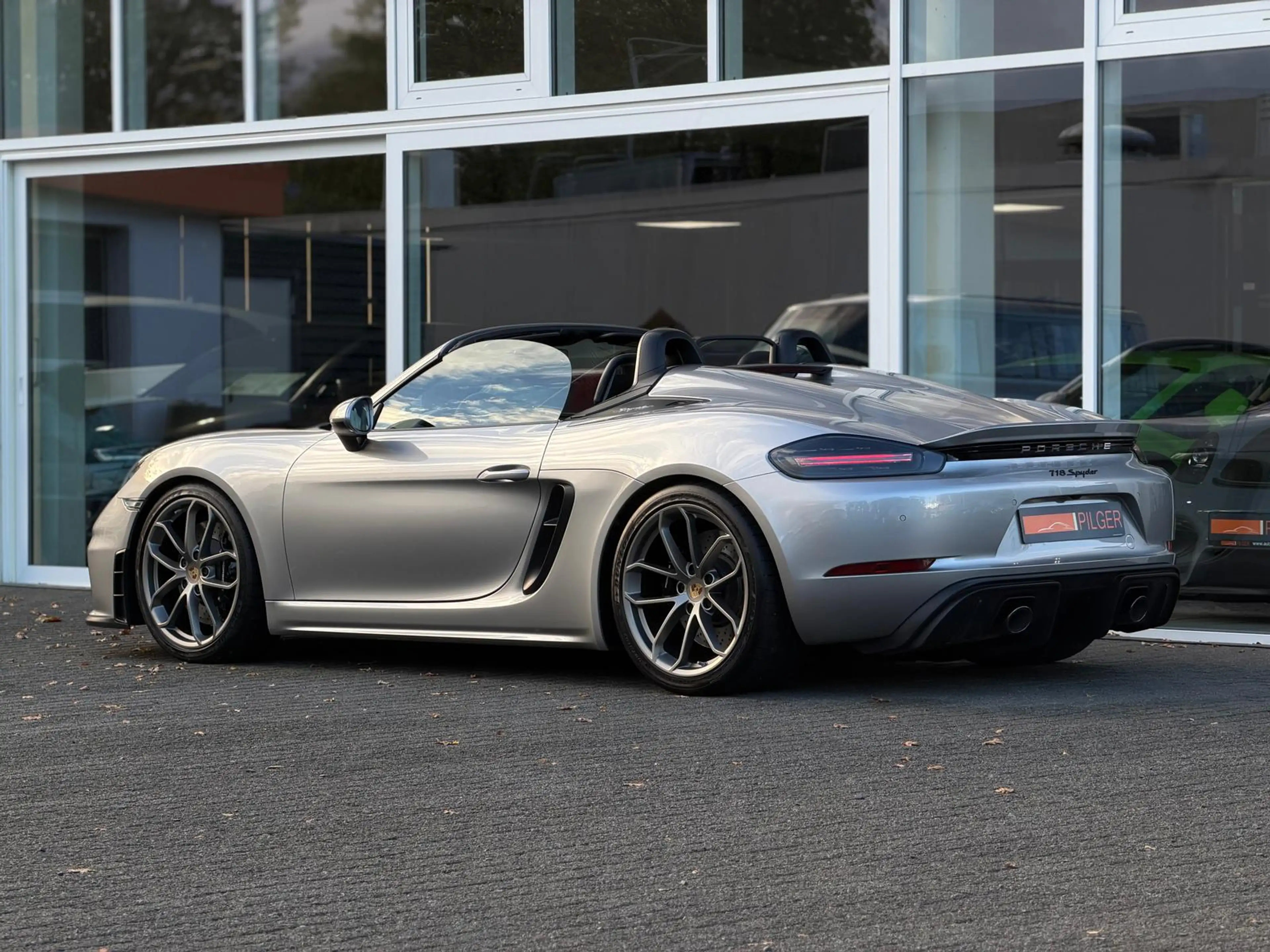 Porsche Boxster Spyder 718 Vollschale*Carbon*Sport-AGA*Leder*LED — photo 7