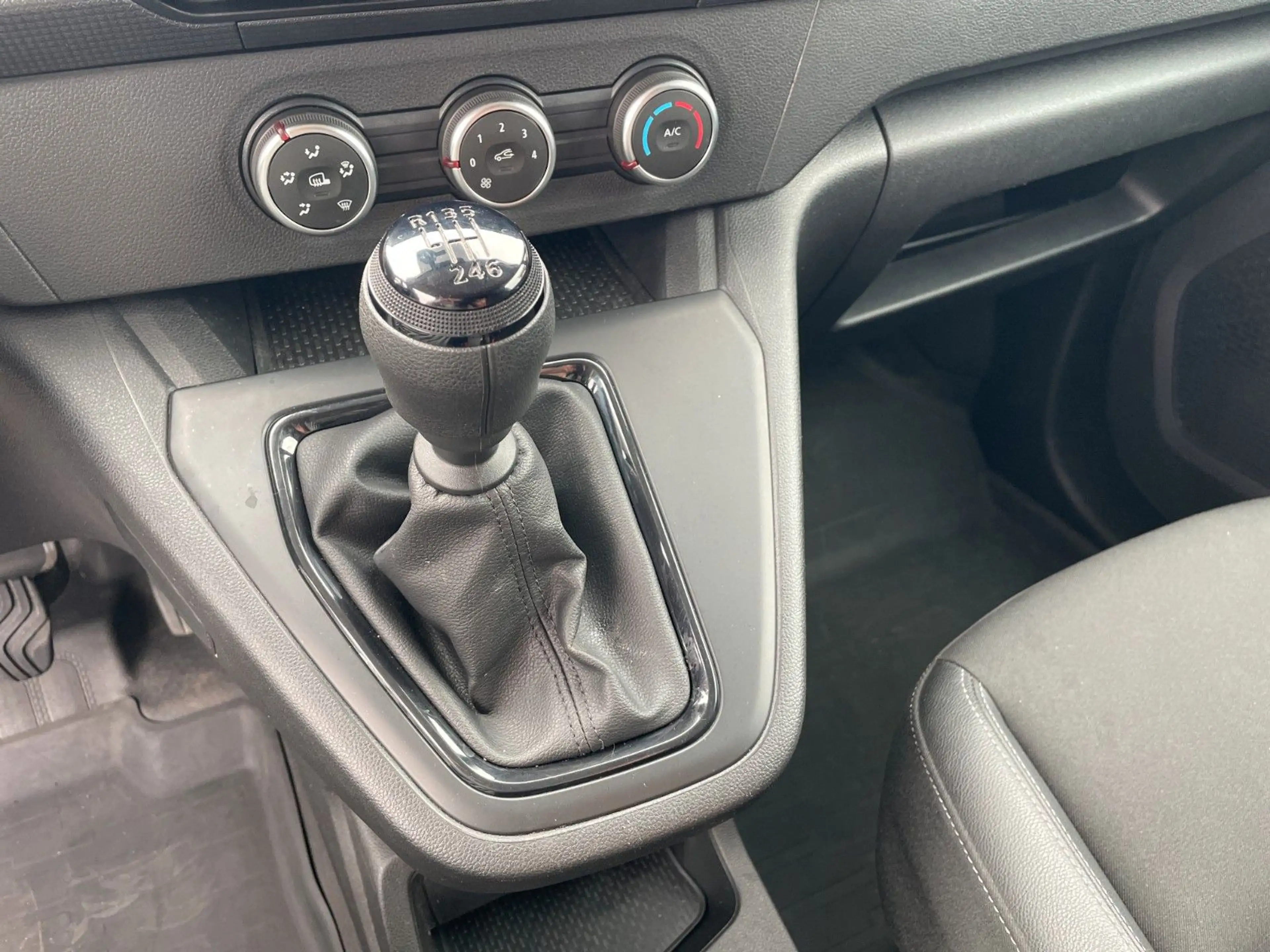 Nissan Townstar Kasten L1 MT Schaltgetriebe - Acenta — photo 12