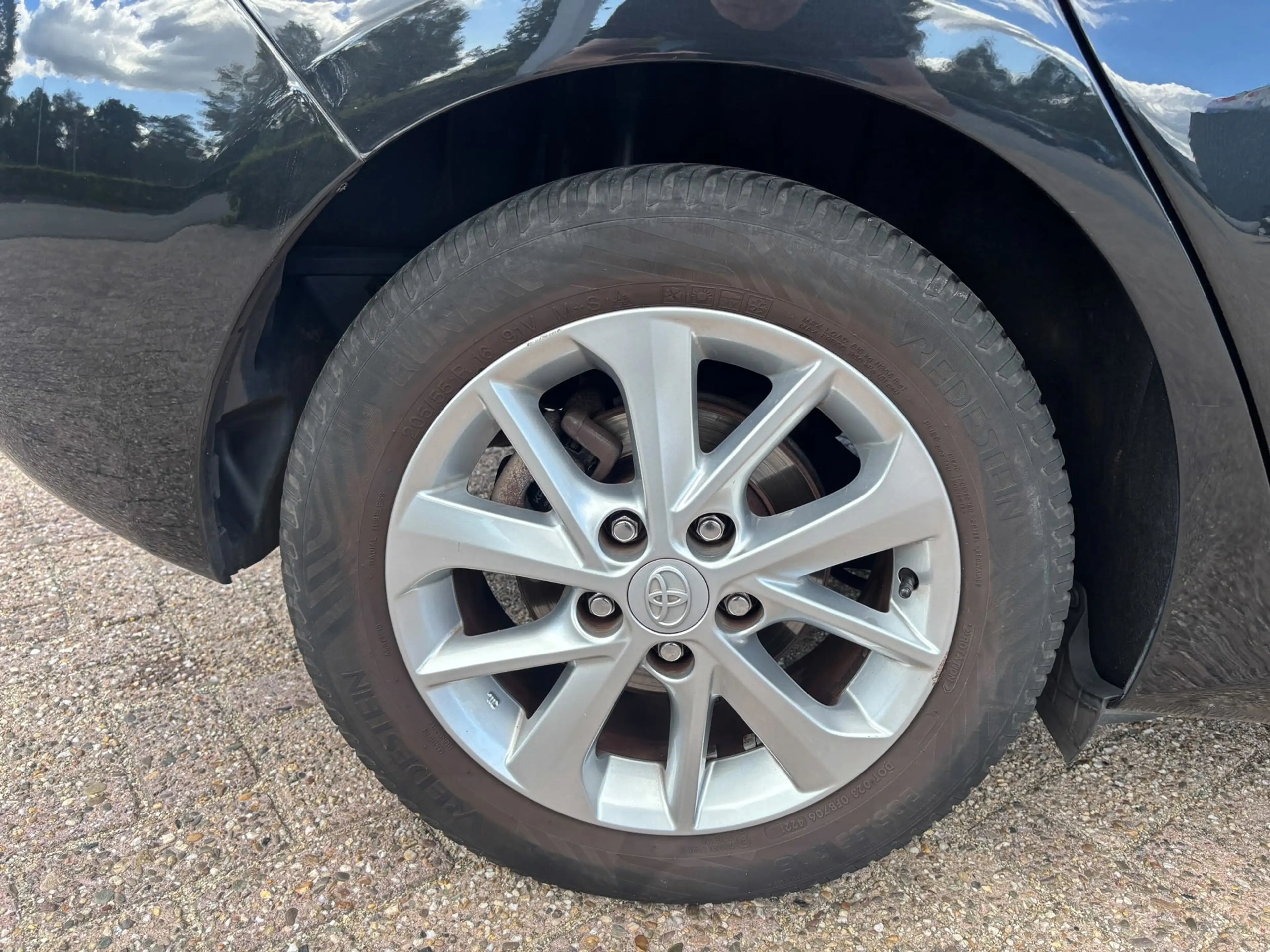 Toyota Auris 1.6 Now|Trekhaak — photo 14
