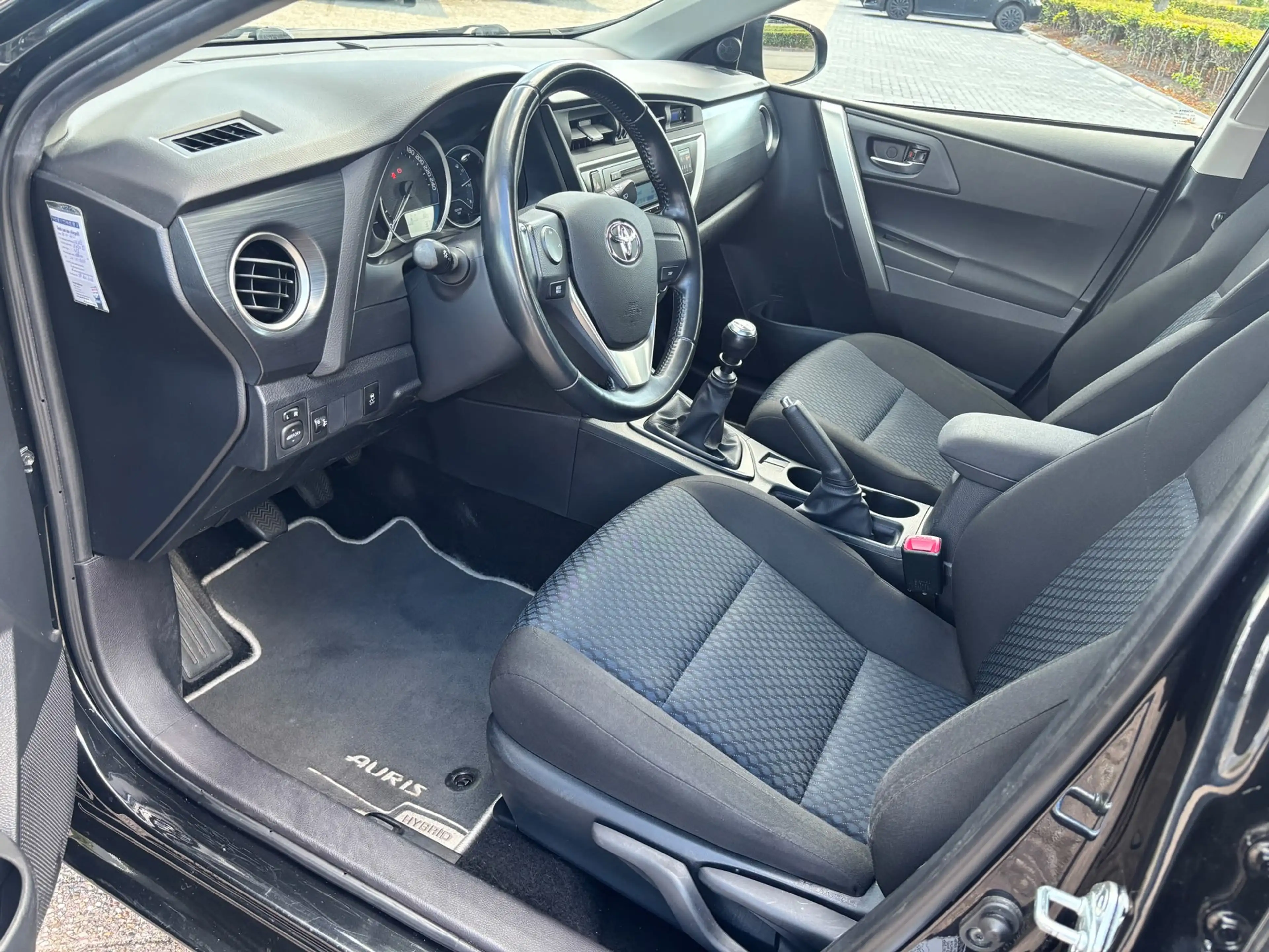 Toyota Auris 1.6 Now|Trekhaak — photo 9