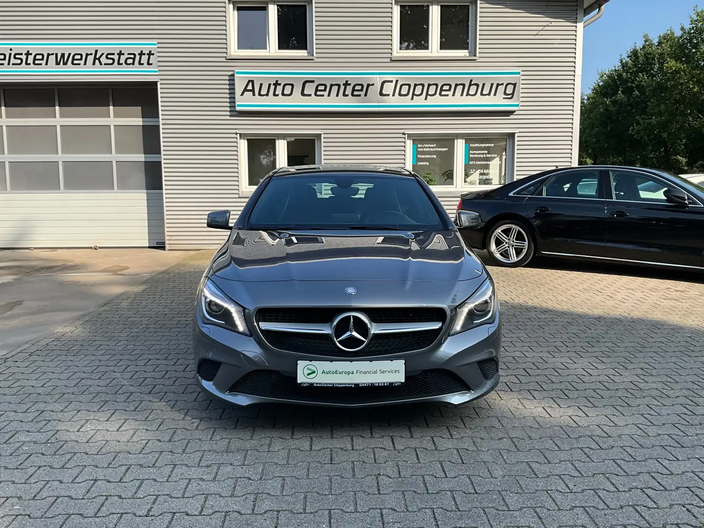 Mercedes-Benz CLA 200 CDI Shooting Brake DCT "Urban" Automatik Grau - 2