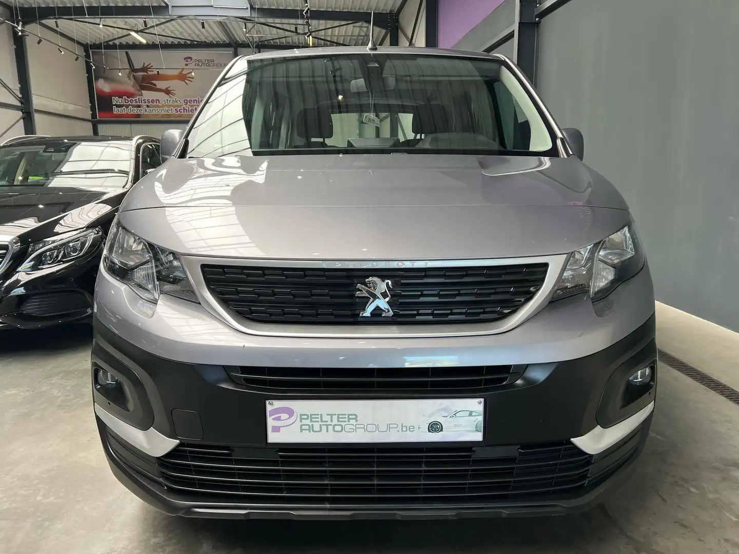 Peugeot Rifter 1.2i Style Bj.2021 5plaatsen Gris - 2