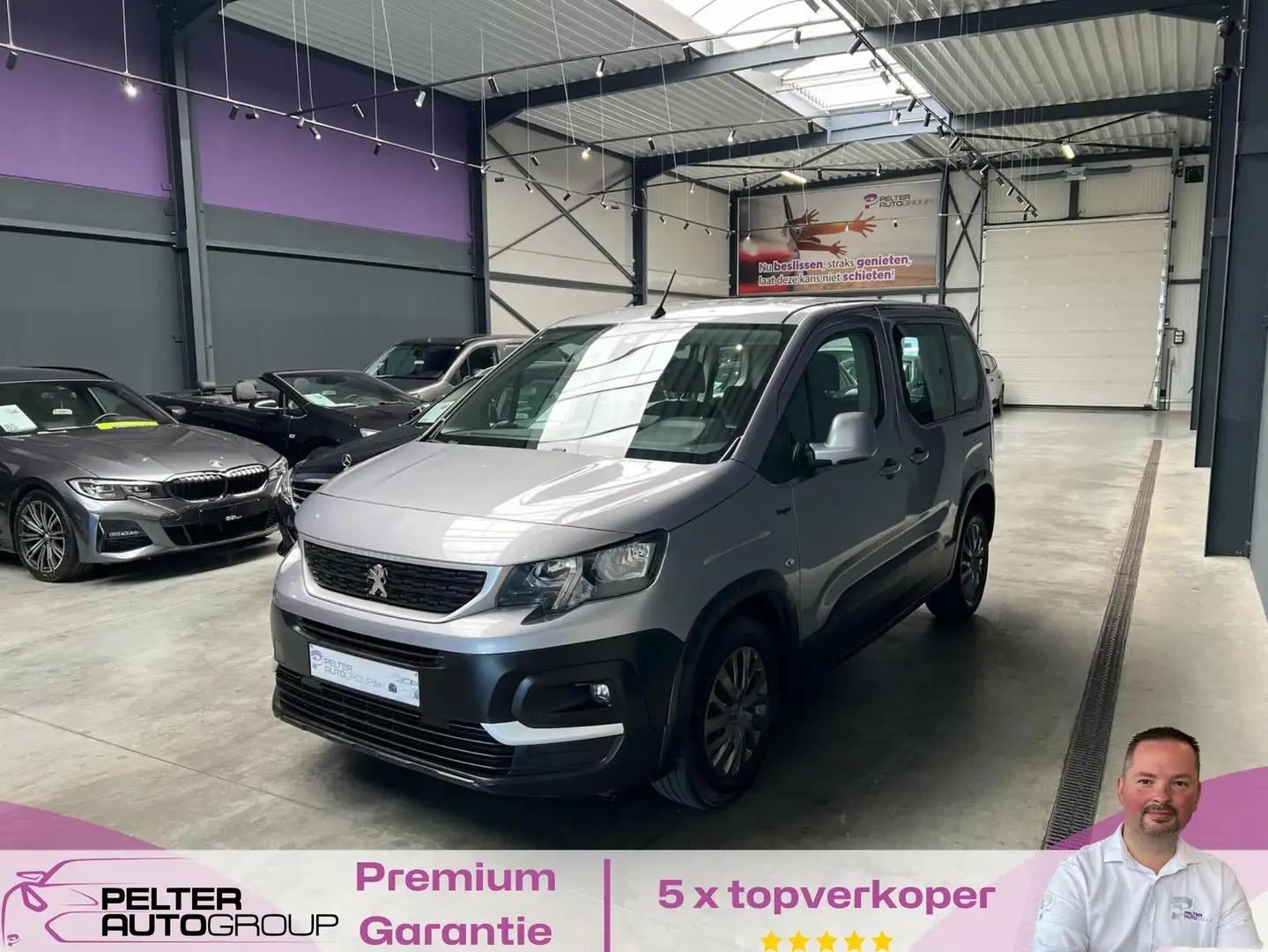 Peugeot Rifter 1.2i Style Bj.2021 5plaatsen Grijs - 1