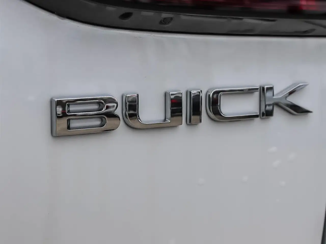Buick Envision снимка Buick Envision