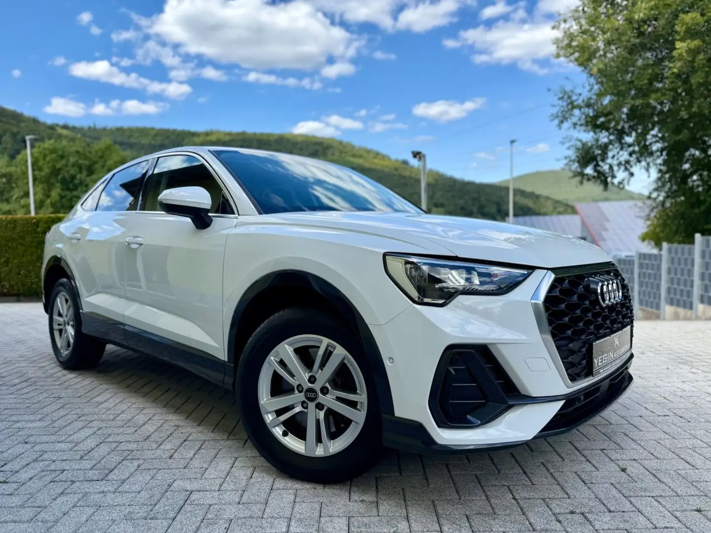 Audi Q3 Sportback 45 TFSI e Virtual-PDC-LED Blanc - 1
