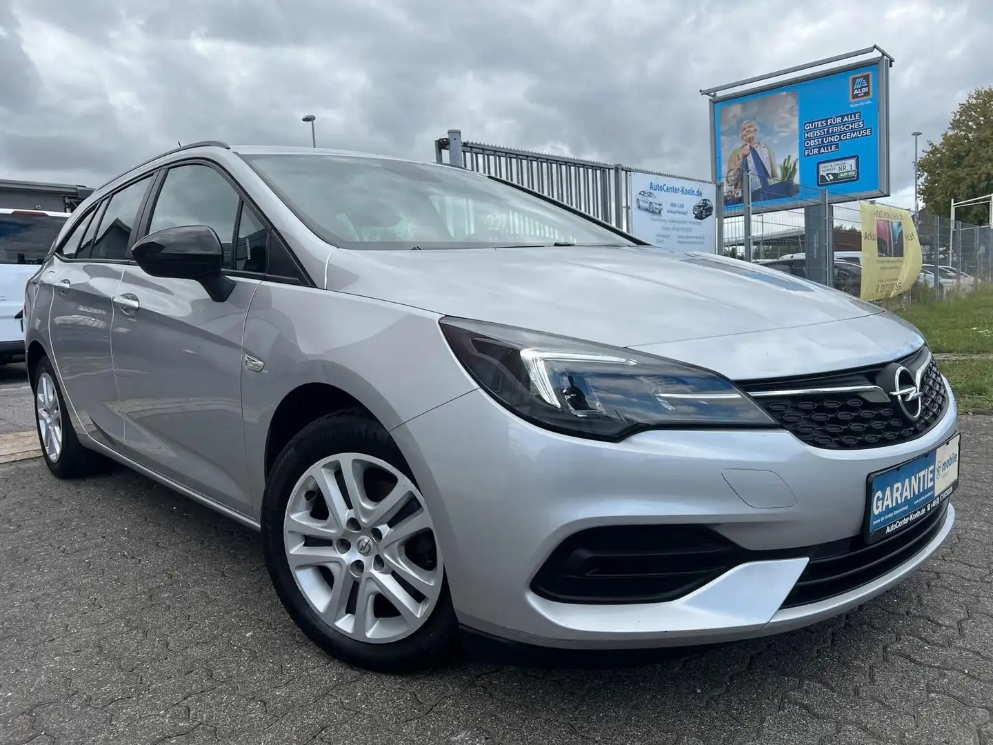Opel Astra SportsEdition.Navi.AHK.LED.AppLink.1-Hand Argent - 1