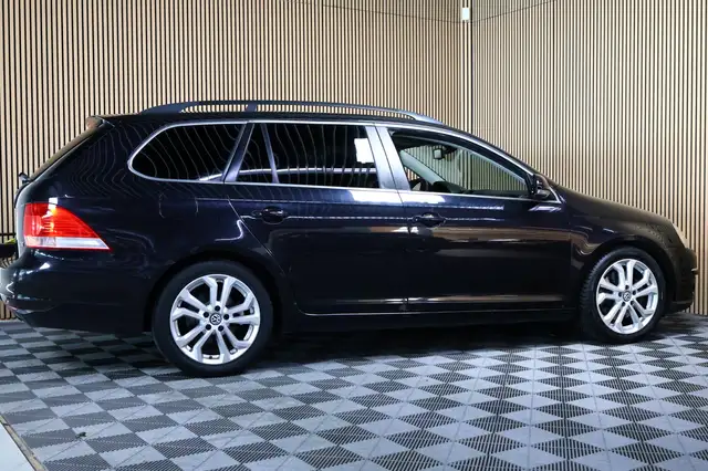 Volkswagen Golf view 6