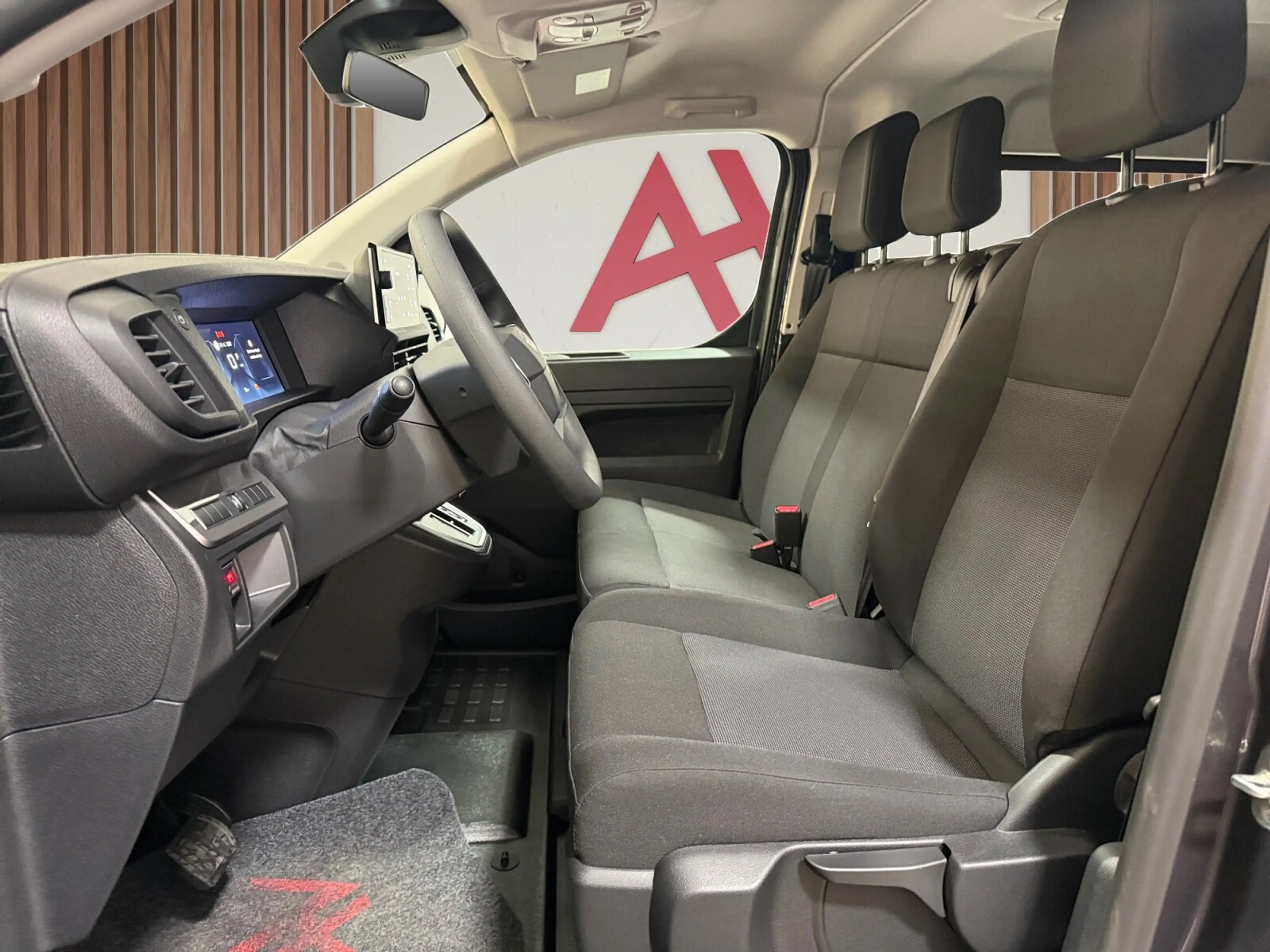 Citroen Jumpy XL 2.2 BlueHDI Double Cabine EAT8 ** Full LED |... — photo 12