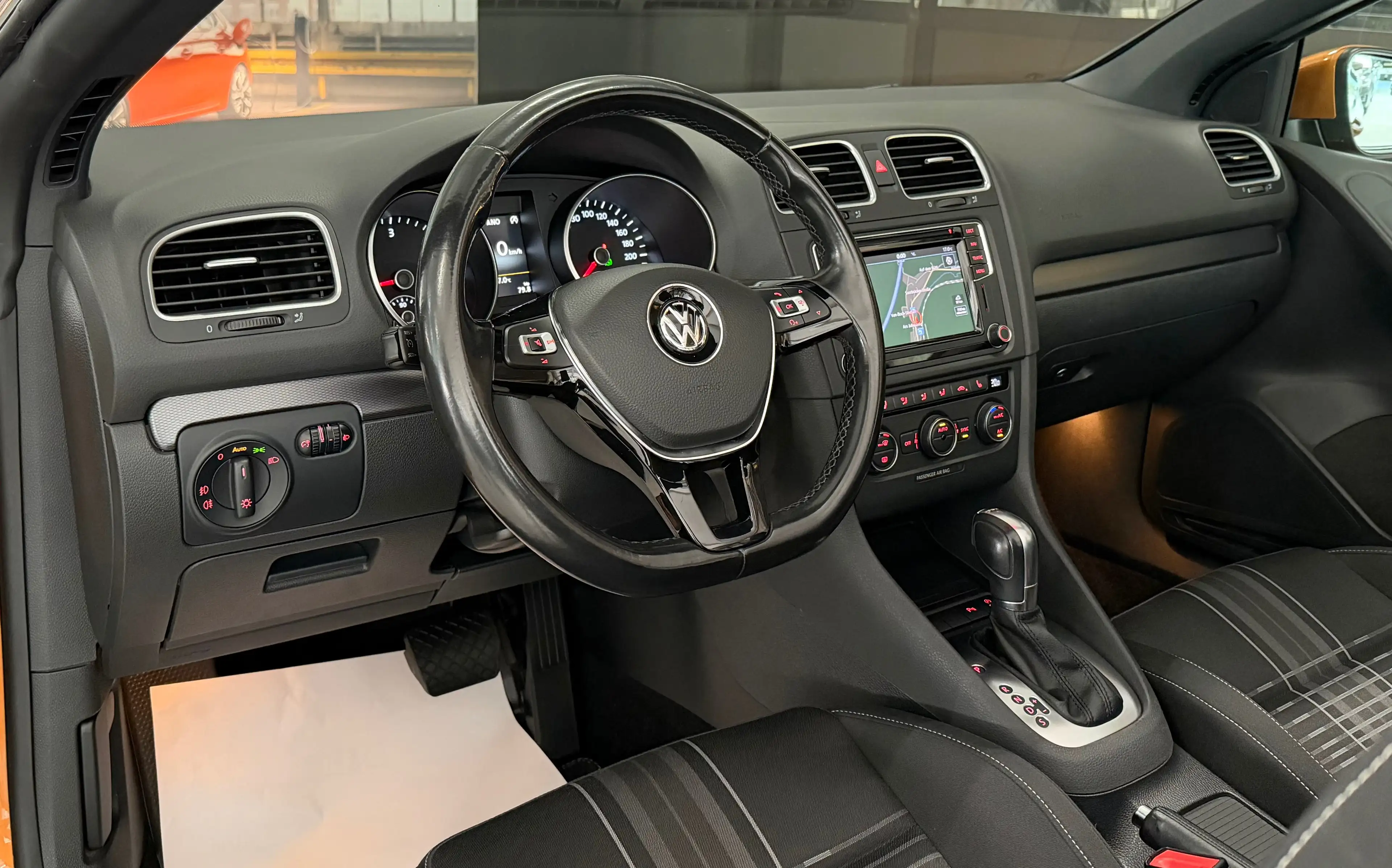 Volkswagen Golf Cabriolet Lounge BMT*Navi*Kamera*PDC*Tempomat*Tüv 07/27 — photo 11