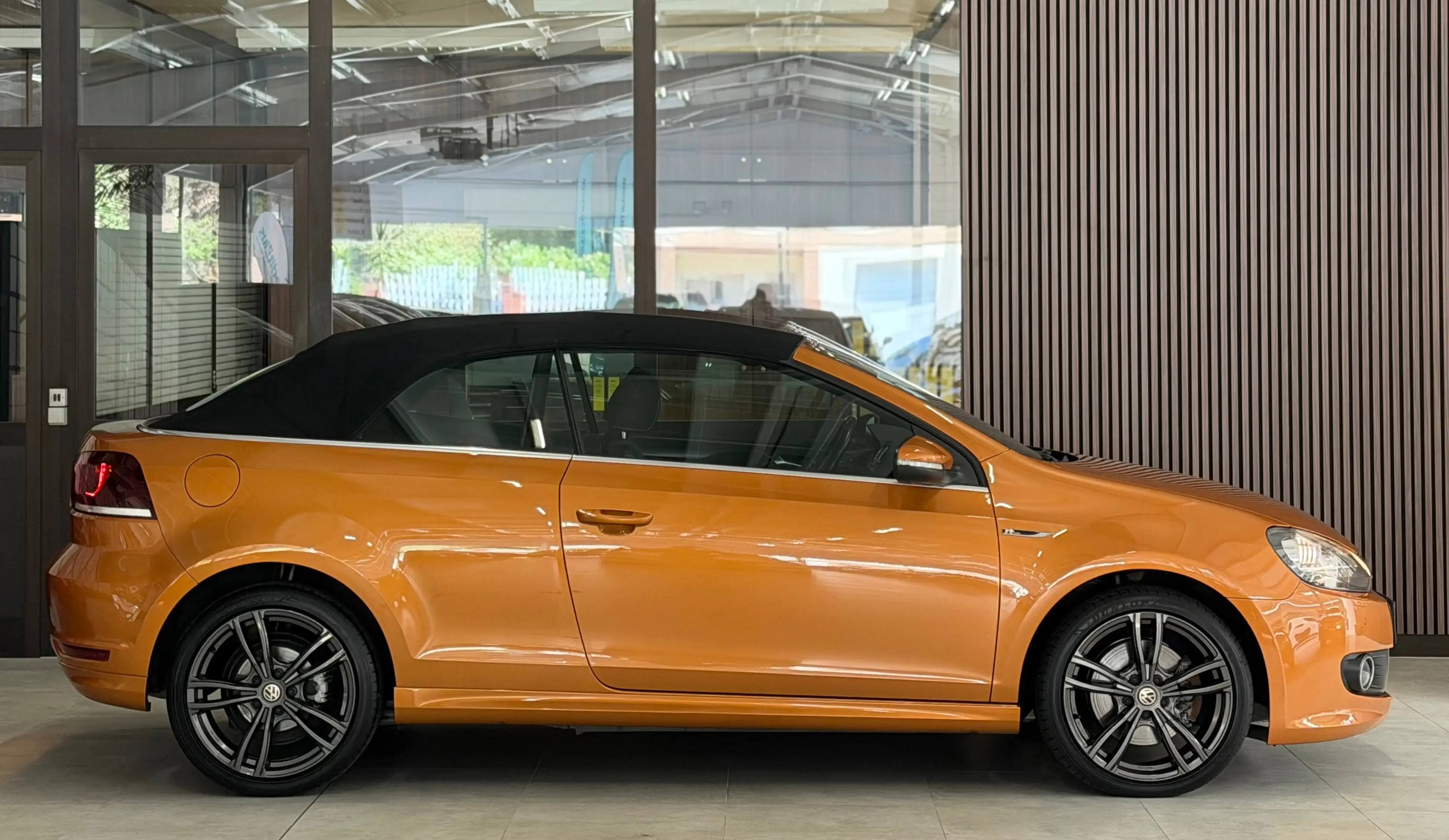 Volkswagen Golf Cabriolet Lounge BMT*Navi*Kamera*PDC*Tempomat*Tüv 07/27 — photo 9