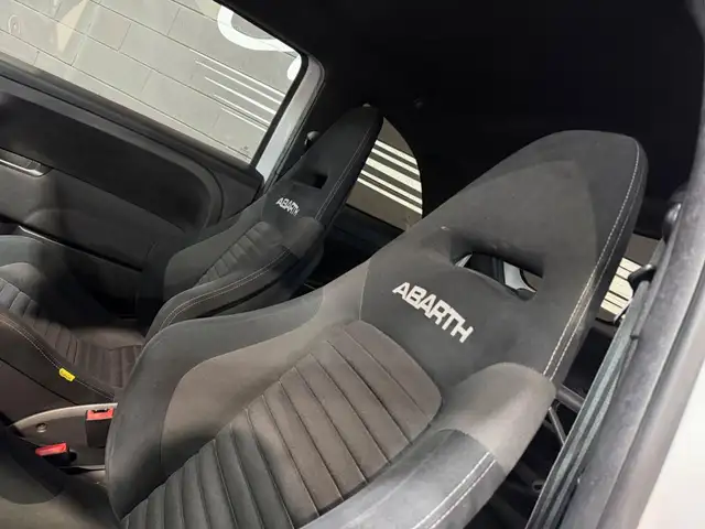 Abarth 595 view 14