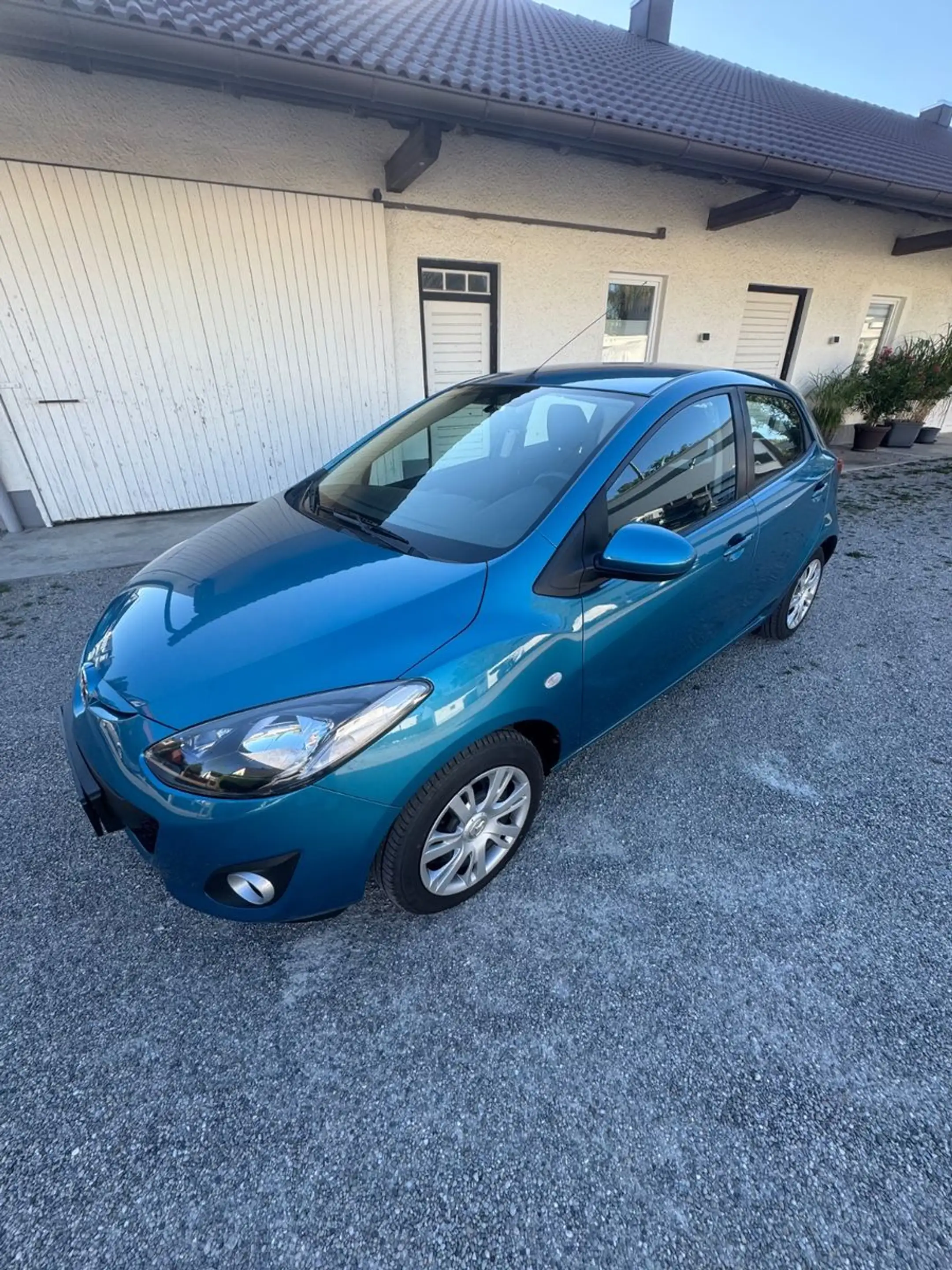 Mazda 2 Lim. 1.5 Center-Line Automatik 24.000 km 1.Hd — photo 11