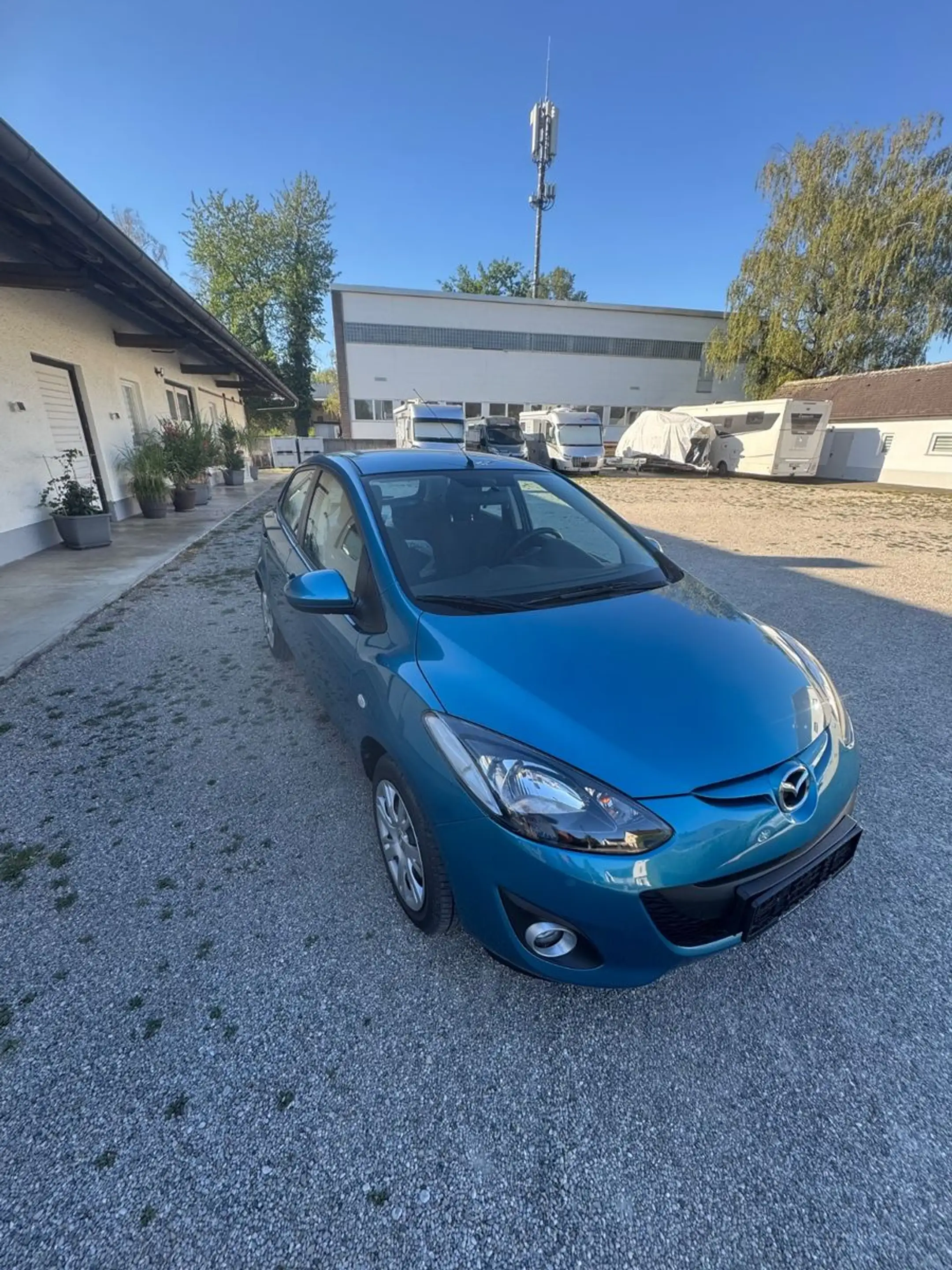 Mazda 2 Lim. 1.5 Center-Line Automatik 24.000 km 1.Hd — photo 12