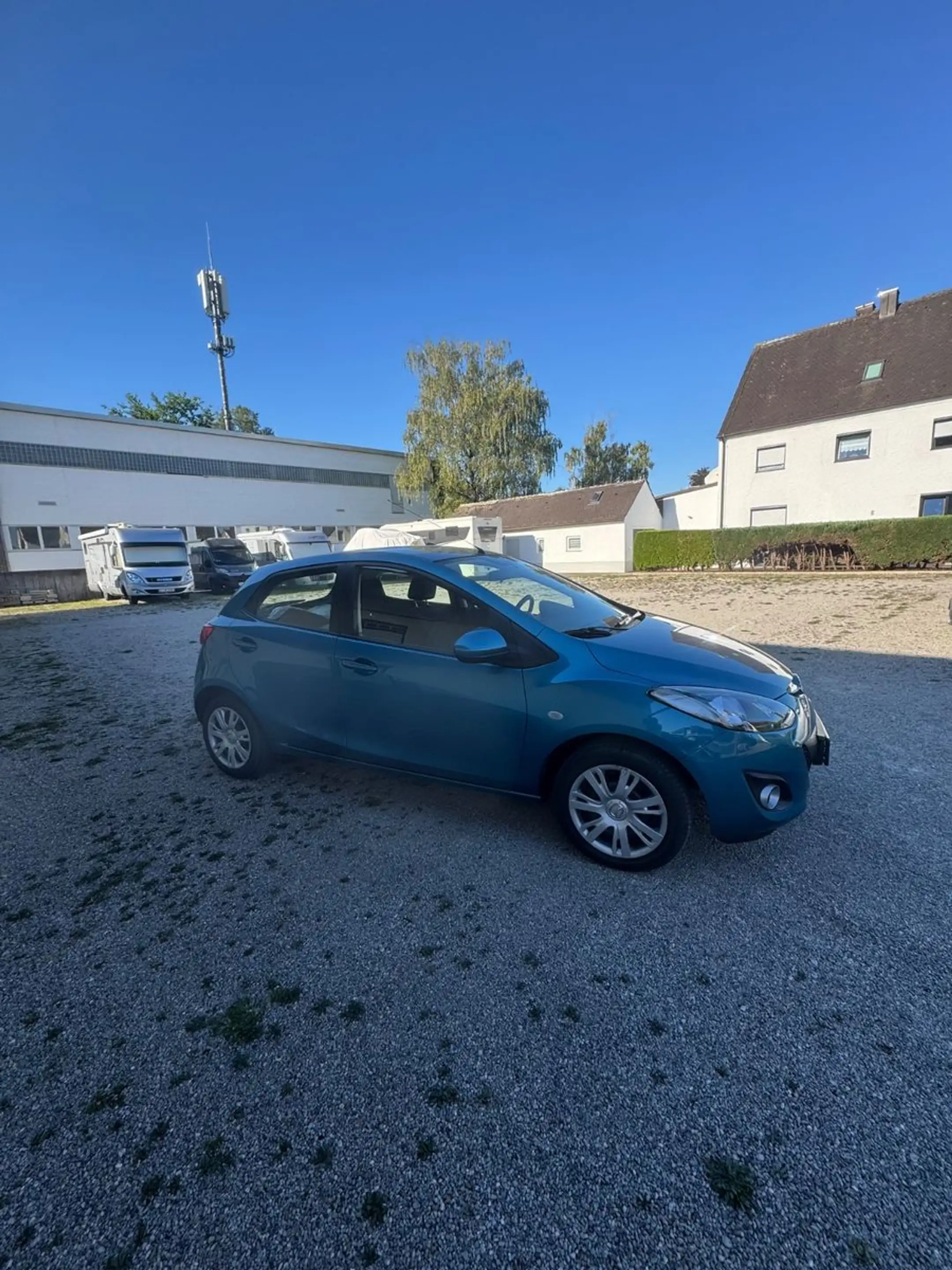 Mazda 2 Lim. 1.5 Center-Line Automatik 24.000 km 1.Hd — photo 4