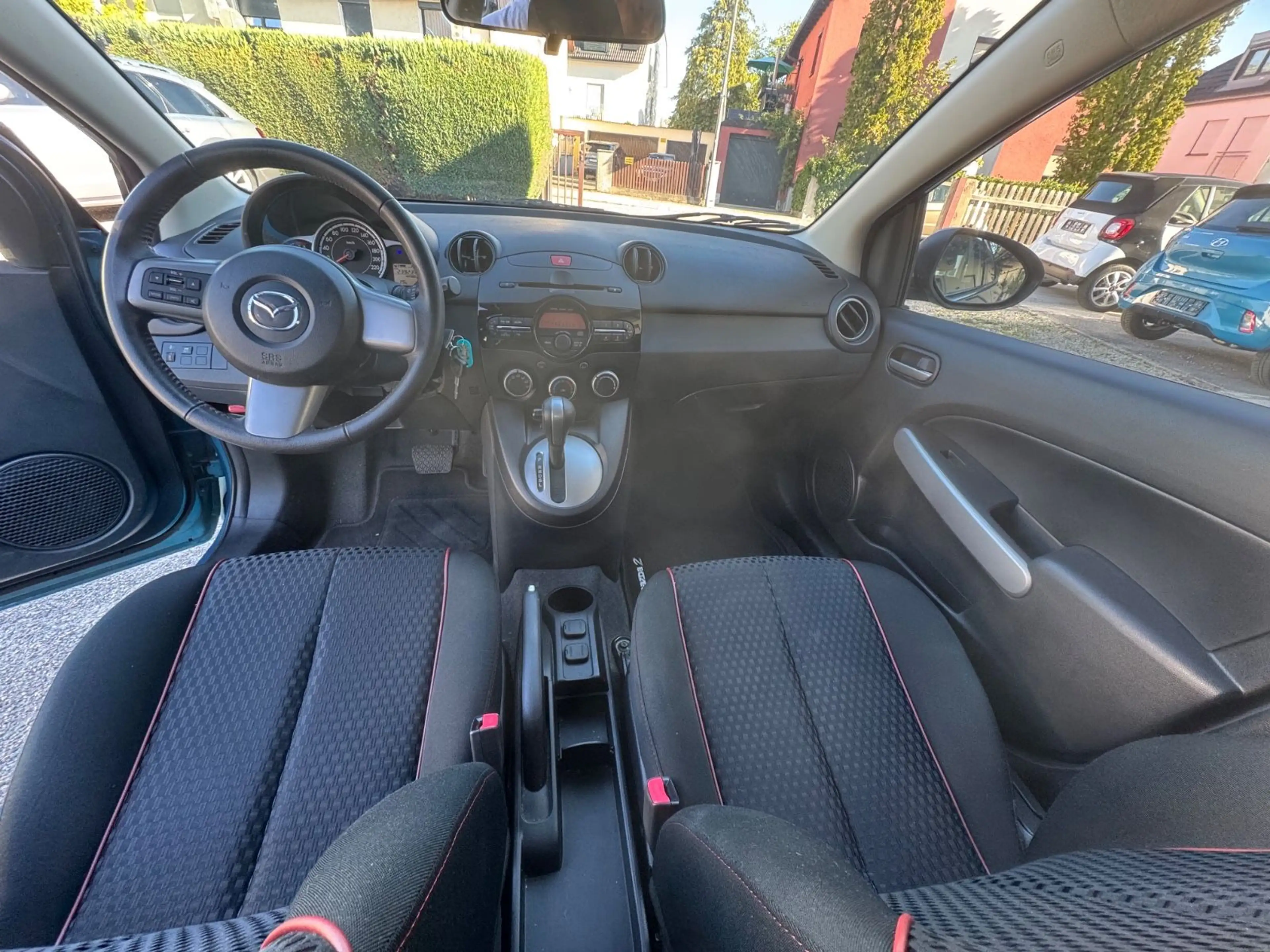 Mazda 2 Lim. 1.5 Center-Line Automatik 24.000 km 1.Hd — photo 13