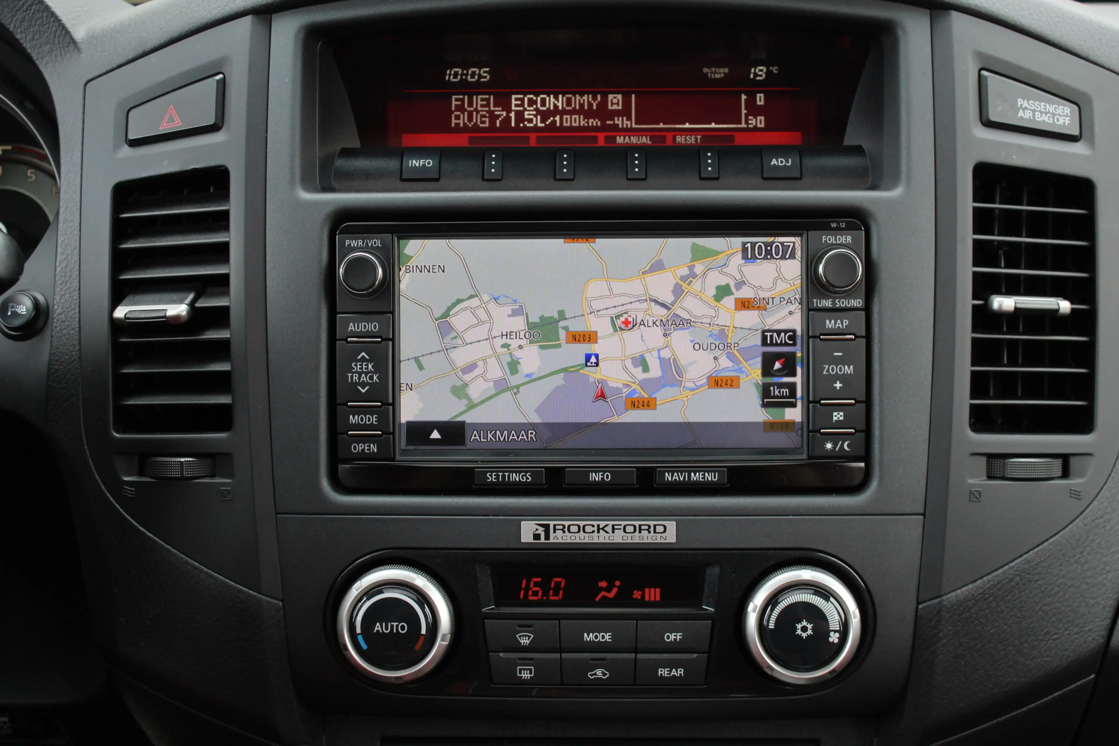 Mitsubishi Pajero 3.2 DI-D Instyle Side Window Van / Leer / Stoelver — photo 13