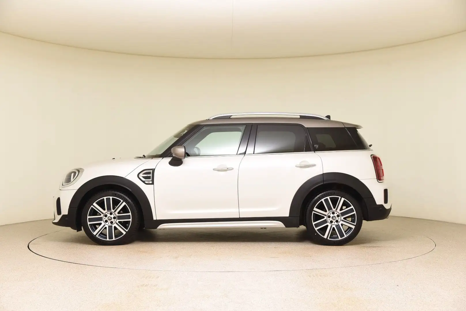 MINI Cooper Countryman Mini Cooper Countryman MINI Yours Trim Pano Navi Blanc - 2
