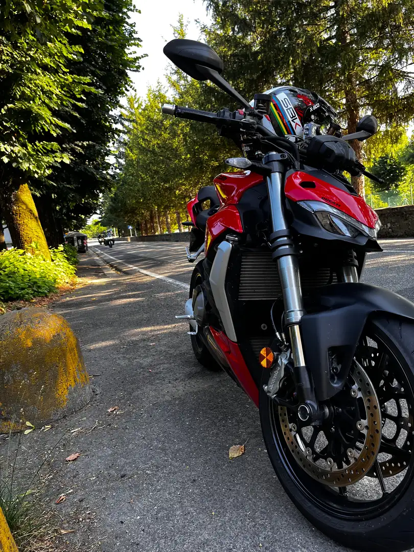 Ducati Streetfighter Rosso - 2