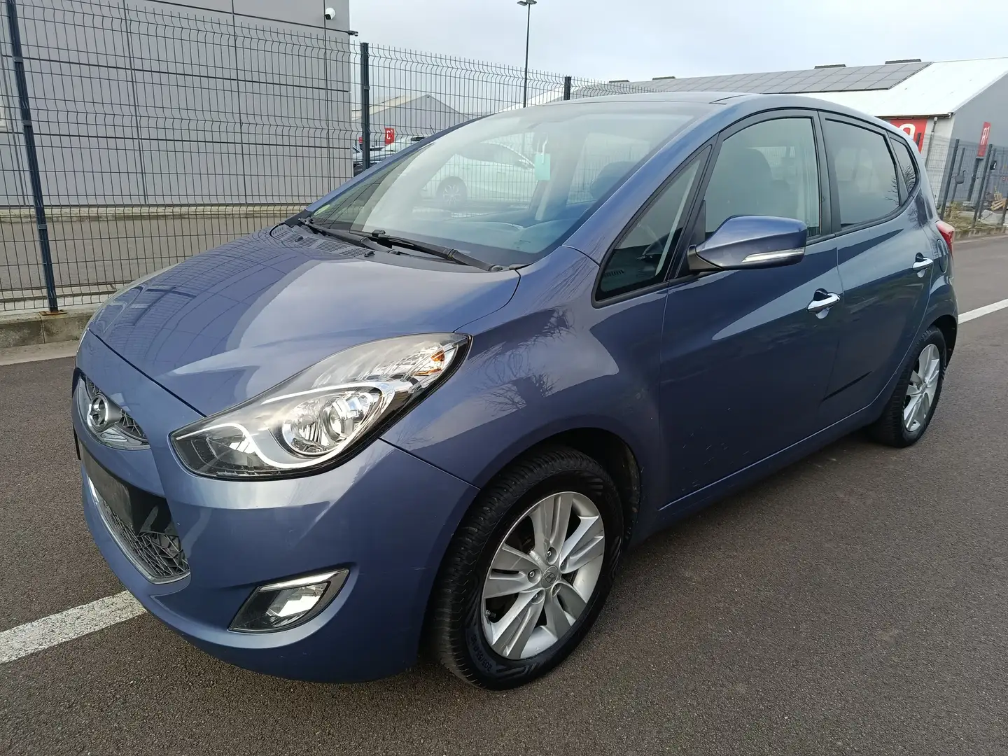 Hyundai iX20 iX20 1.6 CRDi Style ISG Stop Blauw - 1