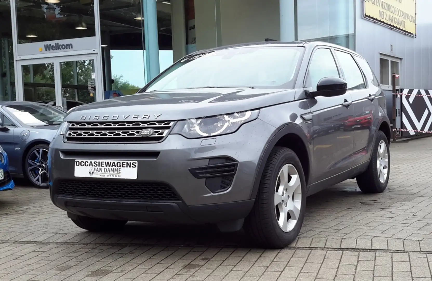 Land Rover Discovery Sport 2.0 eD4 2WD Pure Grijs - 1