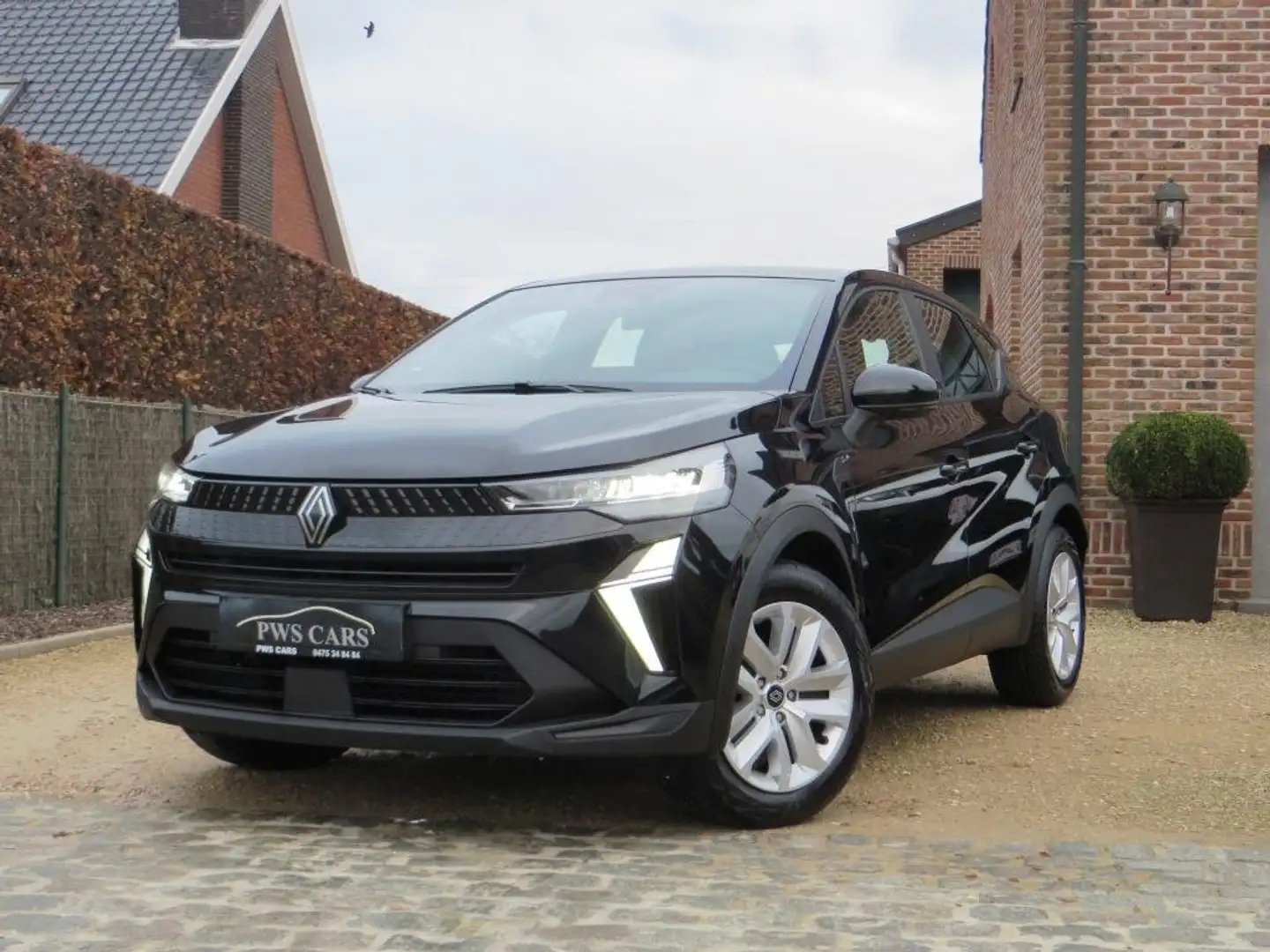 Renault Captur 1.3 Evolution MHEV - 2025 - 6000km - Full Option Zwart - 1