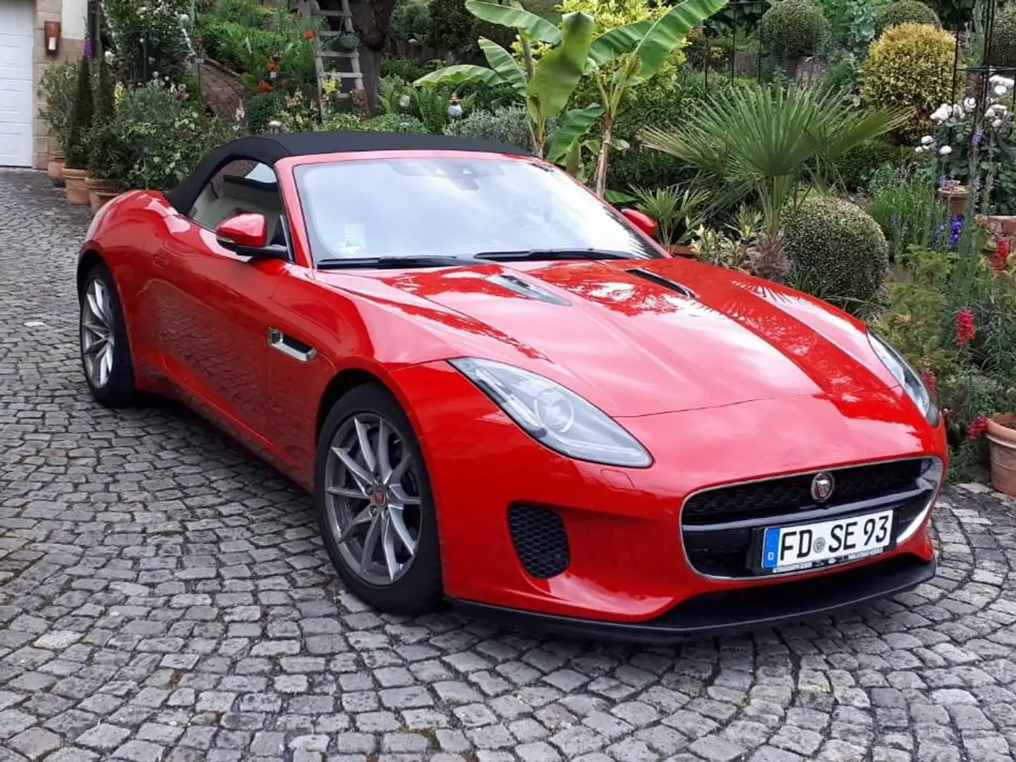 Jaguar F-Type F-Type Cabriolet 2.0 Aut. Rouge - 1