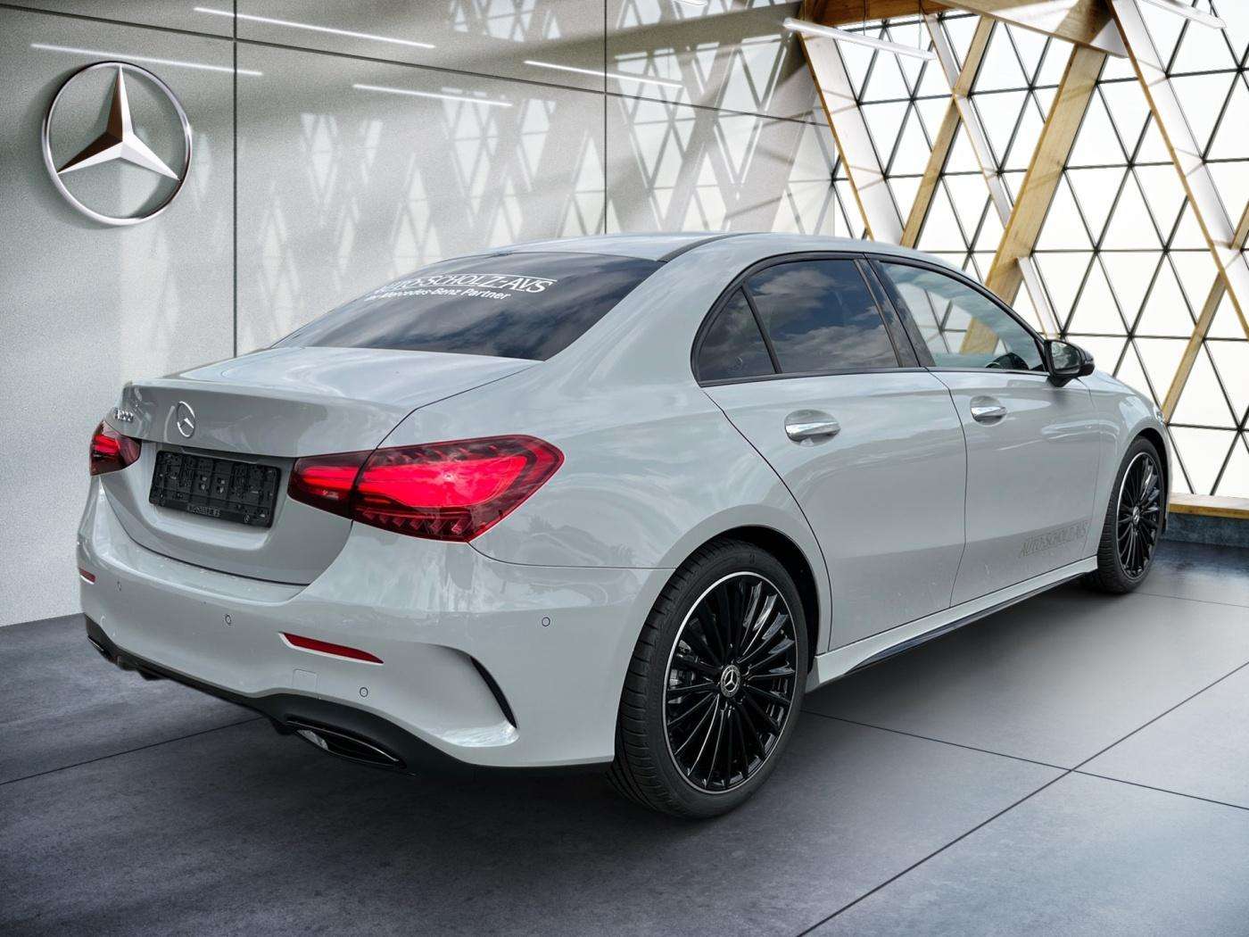 Mercedes-Benz A 200