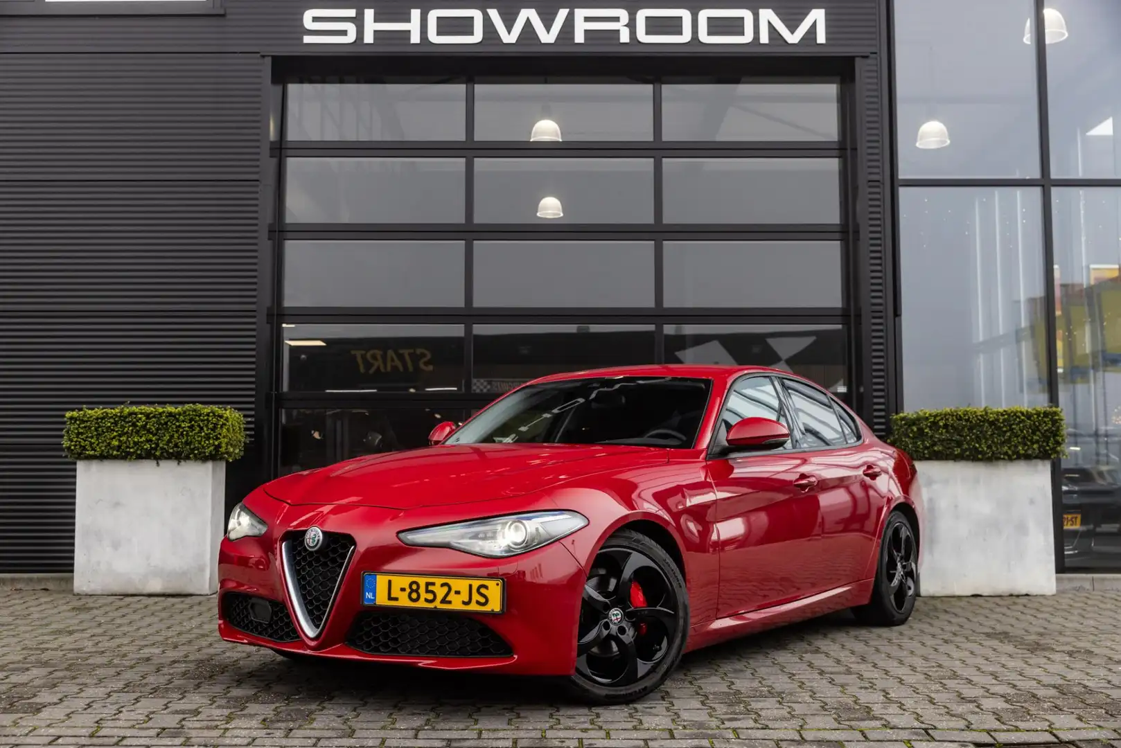 Alfa Romeo Giulia 2.0T Super, 200 PK, LED, Navi, Cruise, Black pack - 2