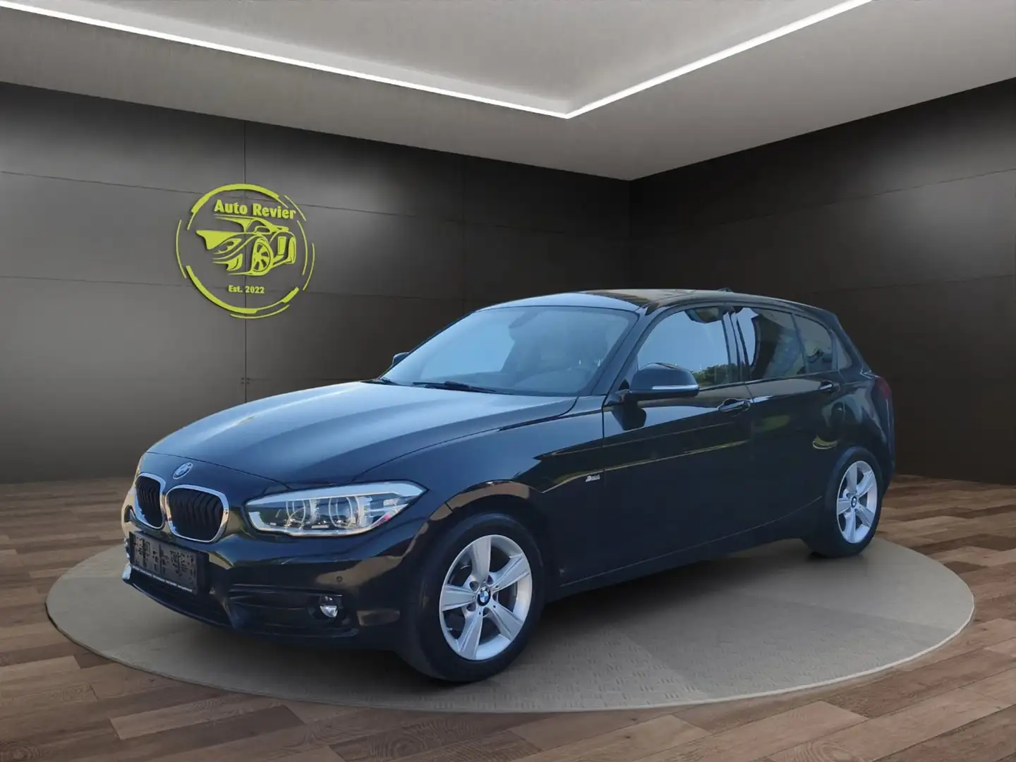 BMW 116 - 116d Sport Line Schwarz - 1