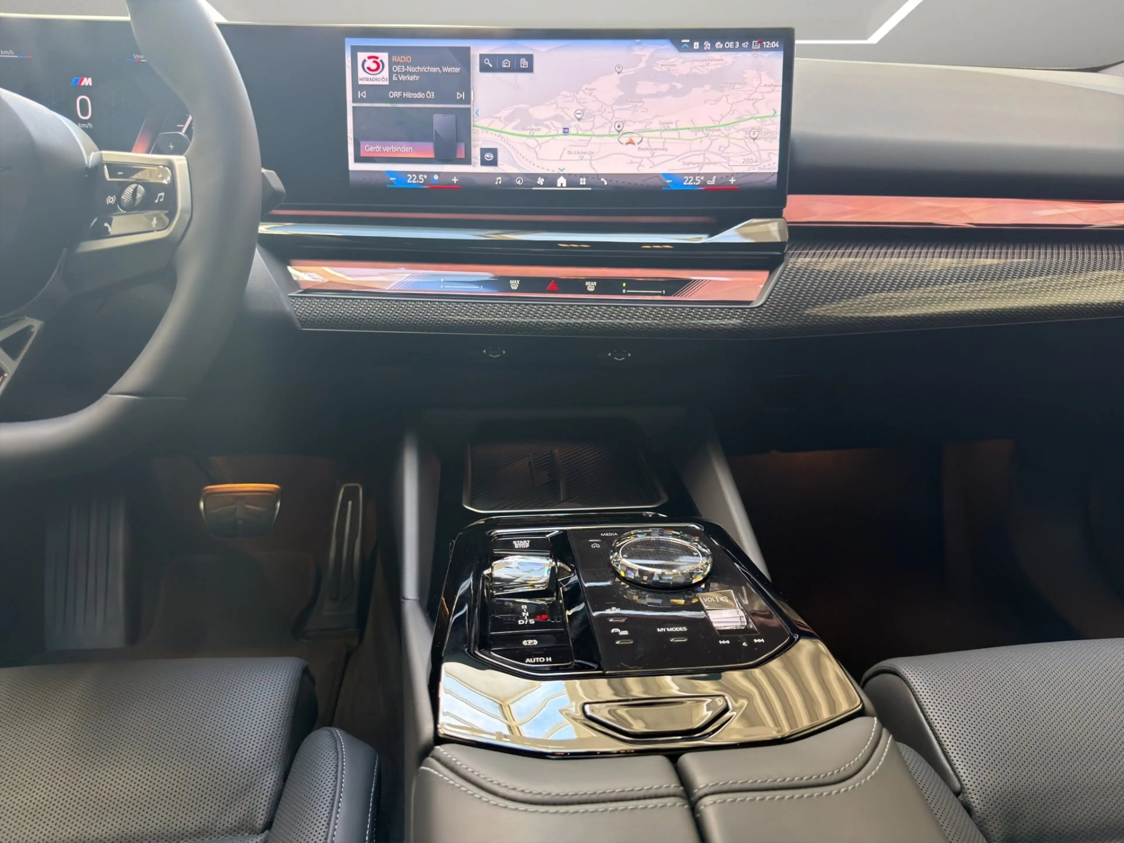 BMW 540 d xDrive — photo 11