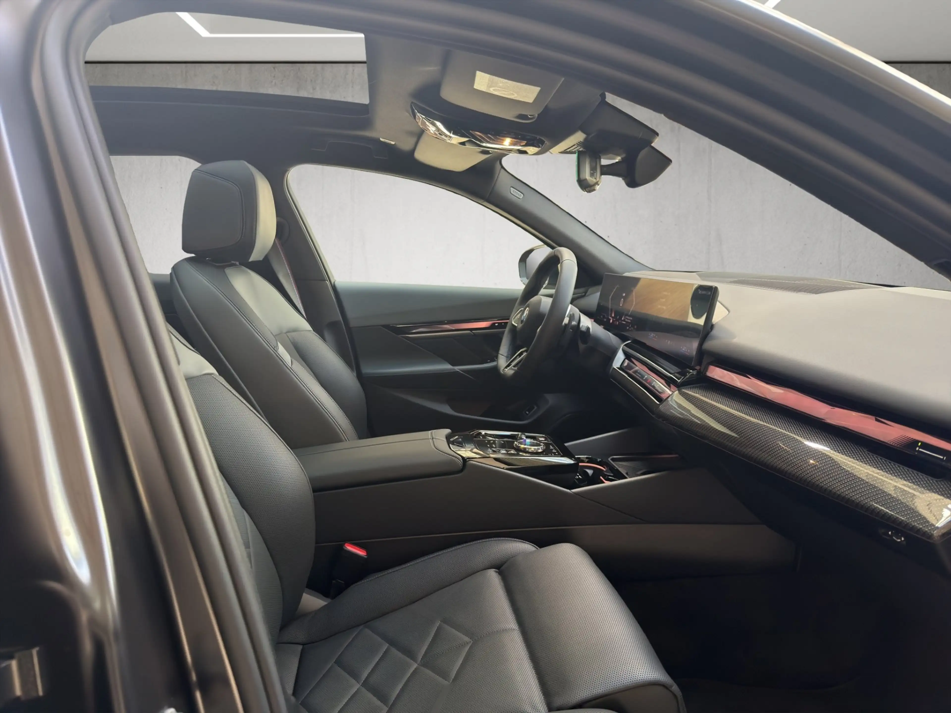 BMW 540 d xDrive — photo 13