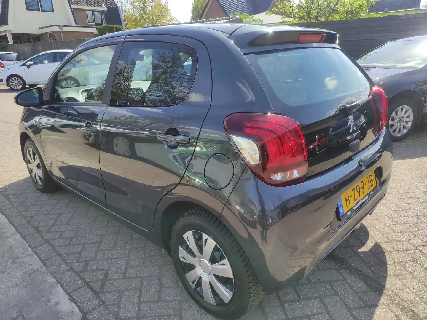 Peugeot 108 Active 1.0 e-VTi 72, Apple Carplay/Android auto, a Gris - 2