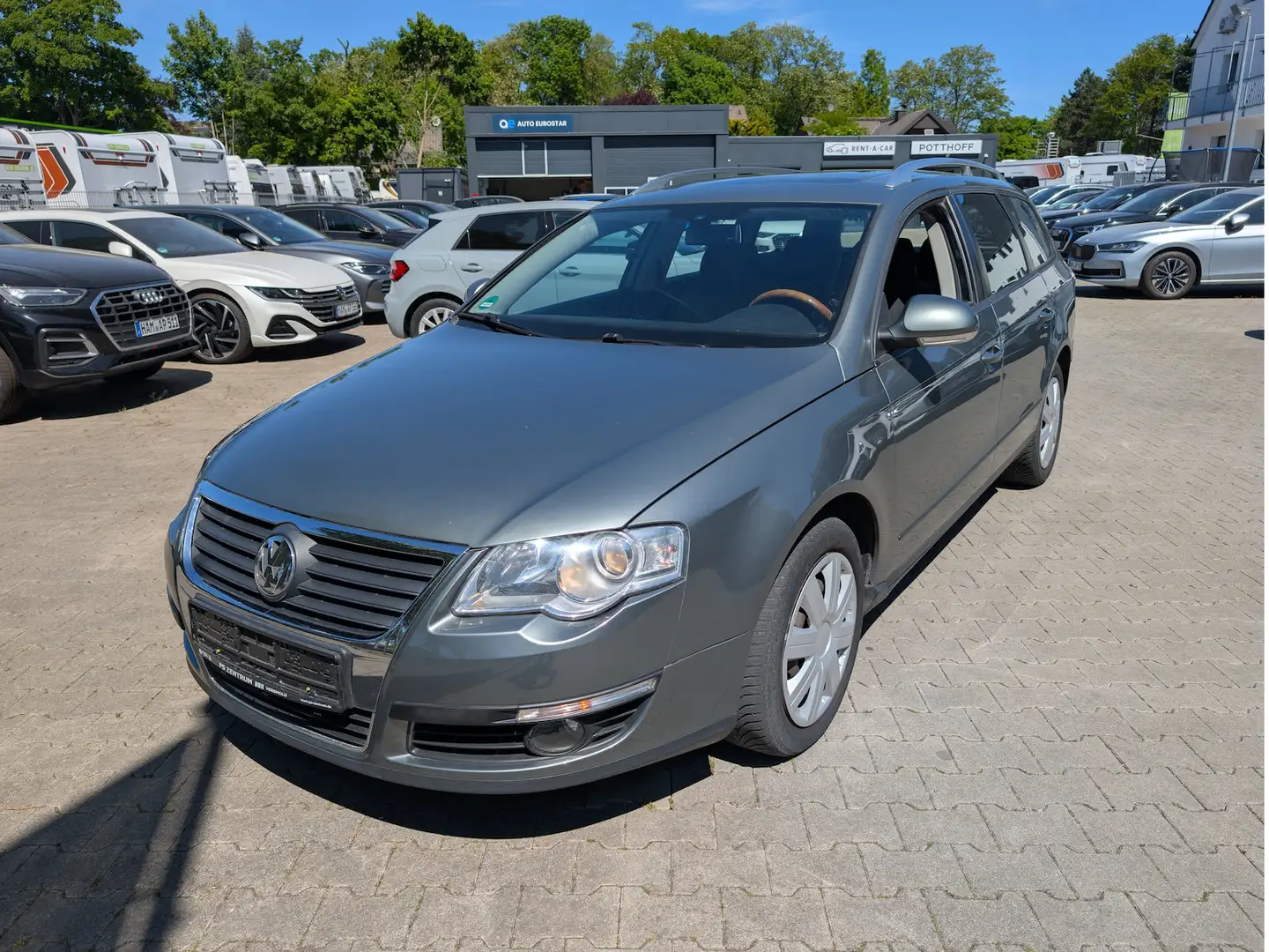 Volkswagen Passat Variant 2.0 TDI *Zahnriemen neu*Navi*AHK* Зелений - 1
