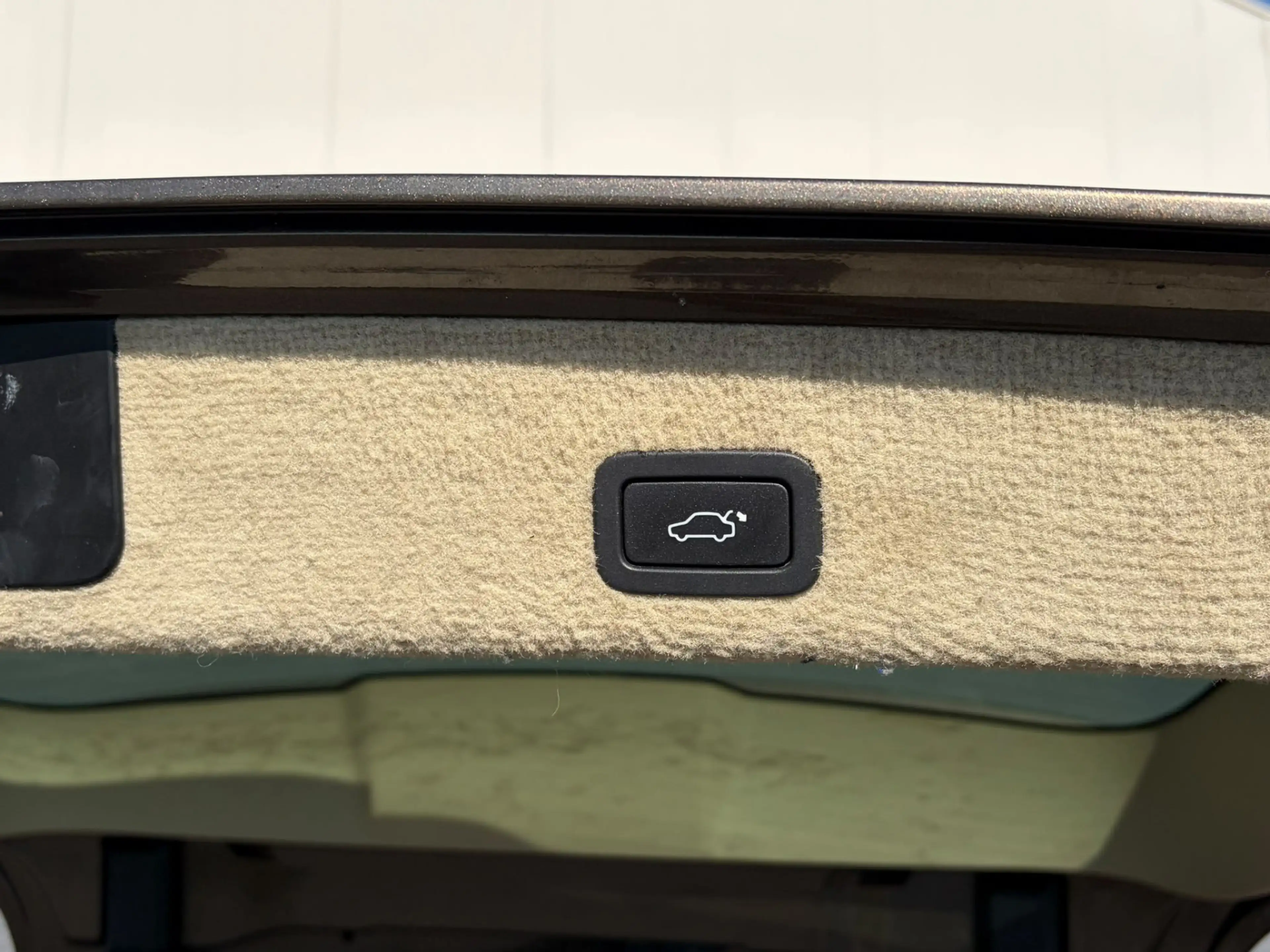 Volvo V70 2.0 D4 Leder Trekhaak Navi Ecc Bluetooth Pdc Schui — photo 8