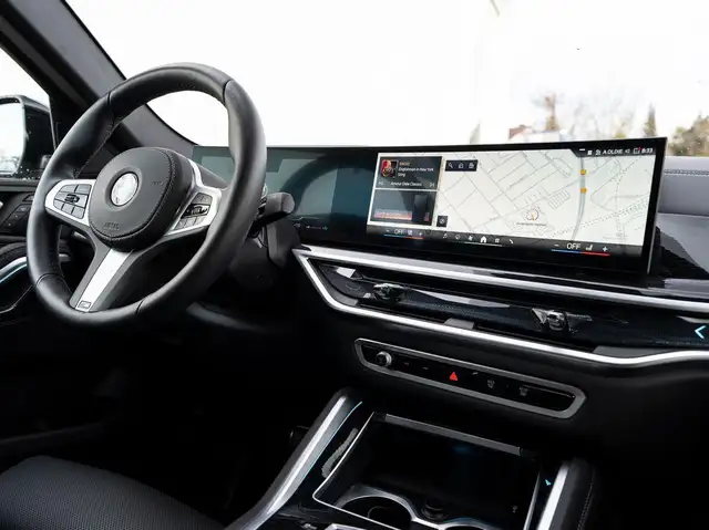 BMW X6 view 11