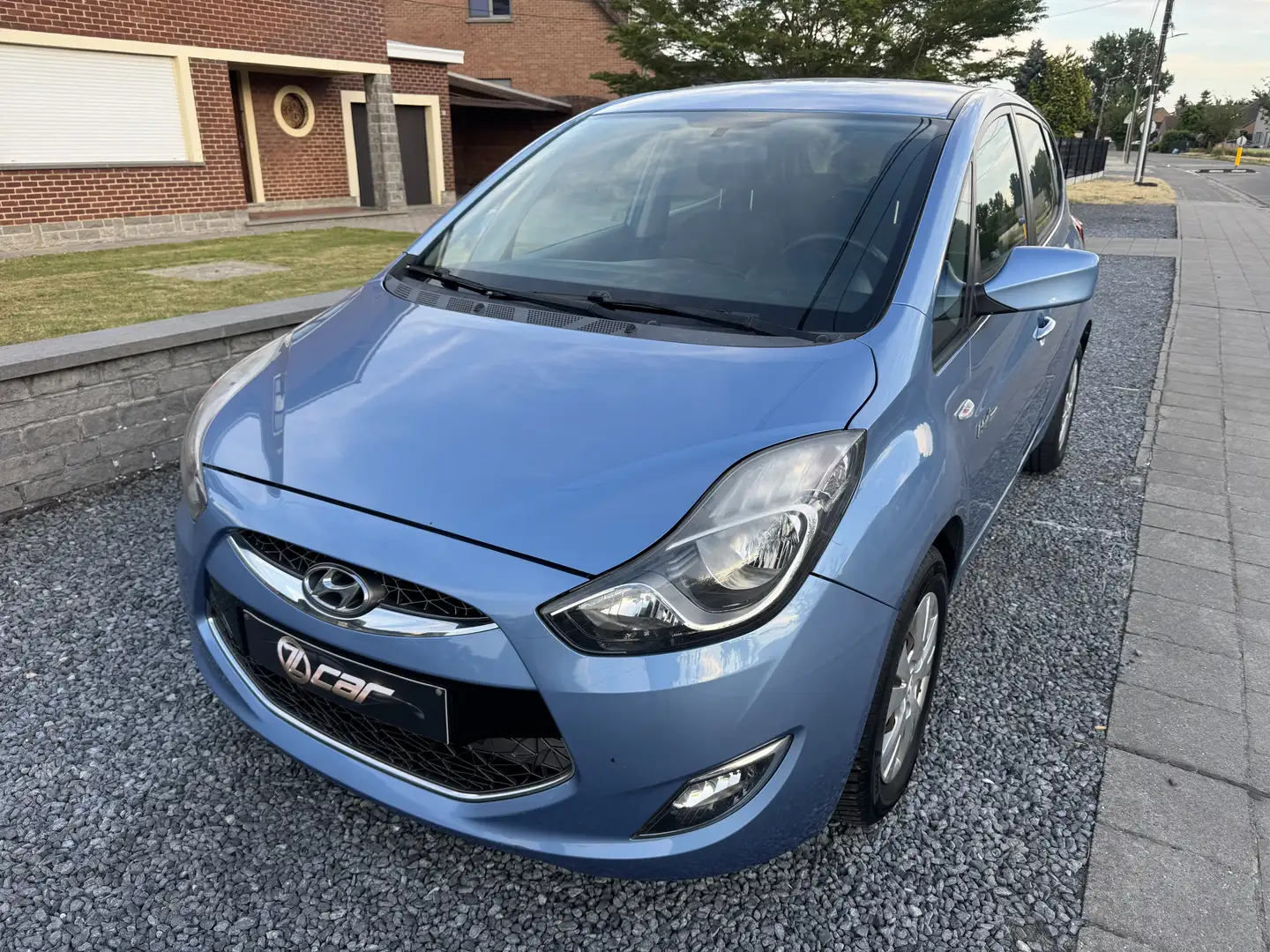 Hyundai iX20 1.4 CRDi Lounge ISG Stop Blauw - 1