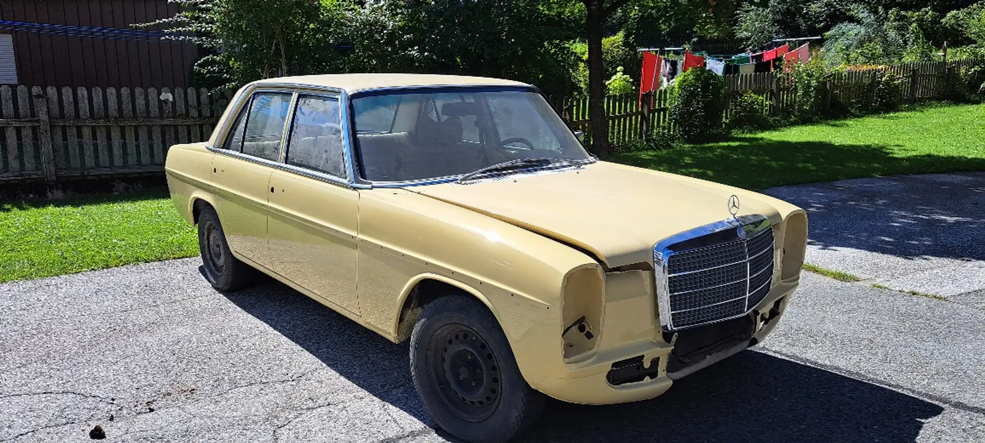 Mercedes-Benz 280 280E Gelb - 1