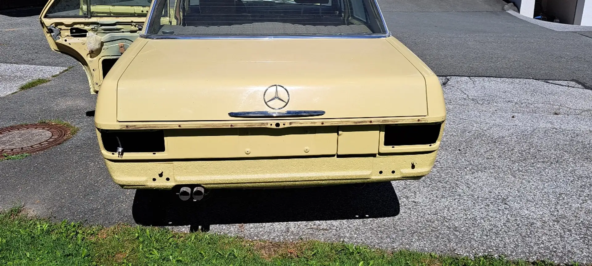 Mercedes-Benz 280 280E Gelb - 2