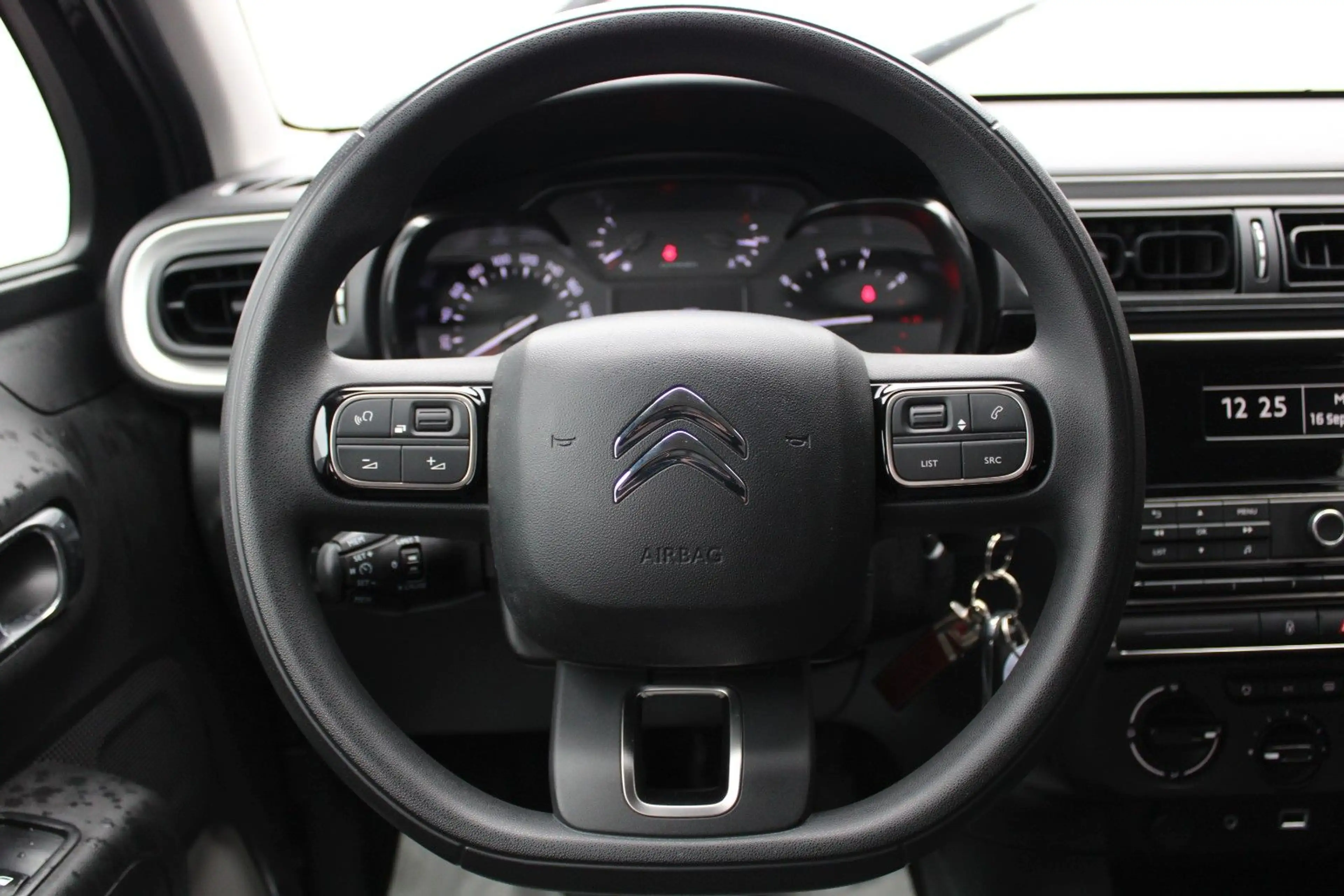 Citroen C3 Feel — photo 14