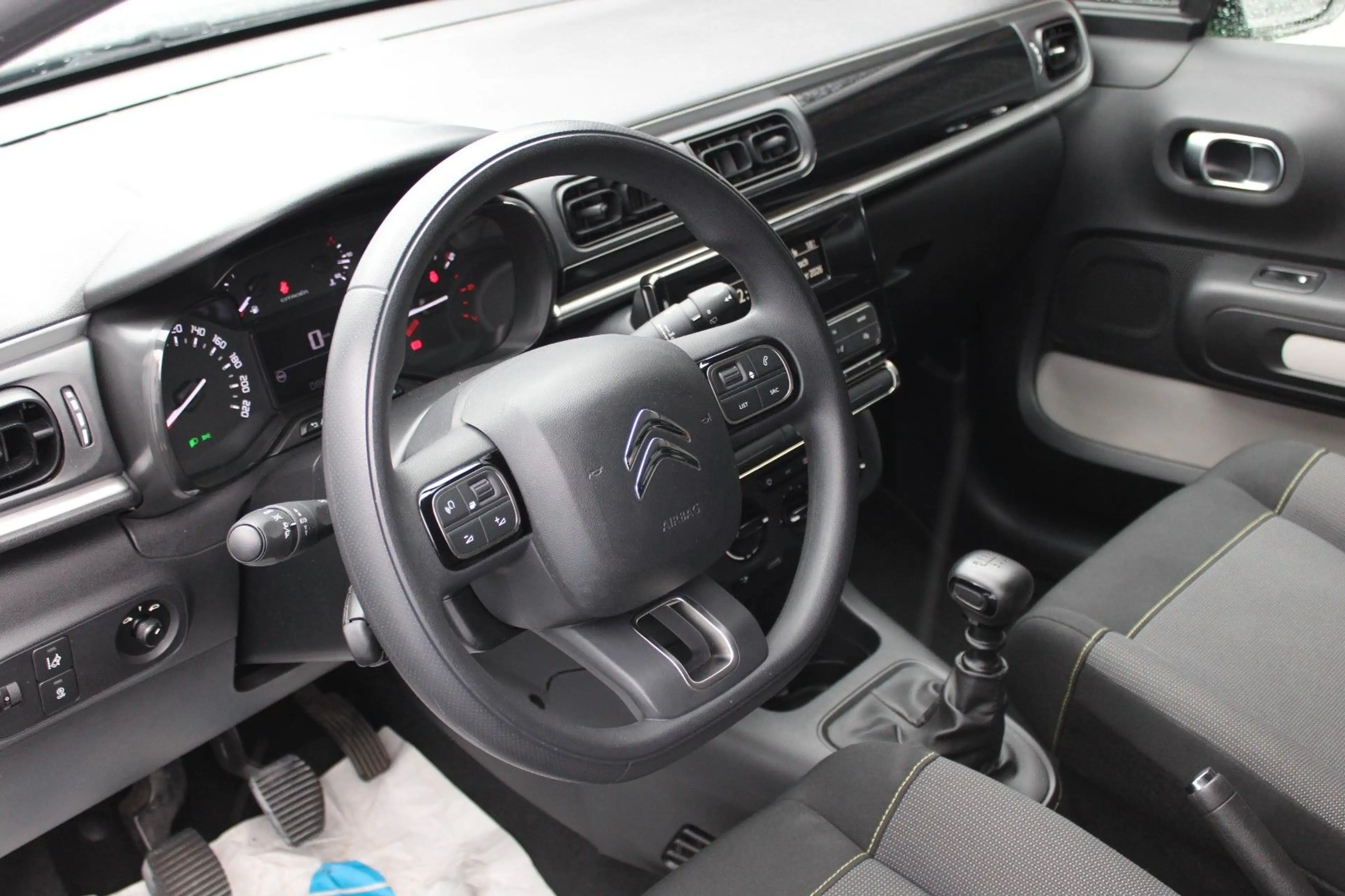 Citroen C3 Feel — photo 13