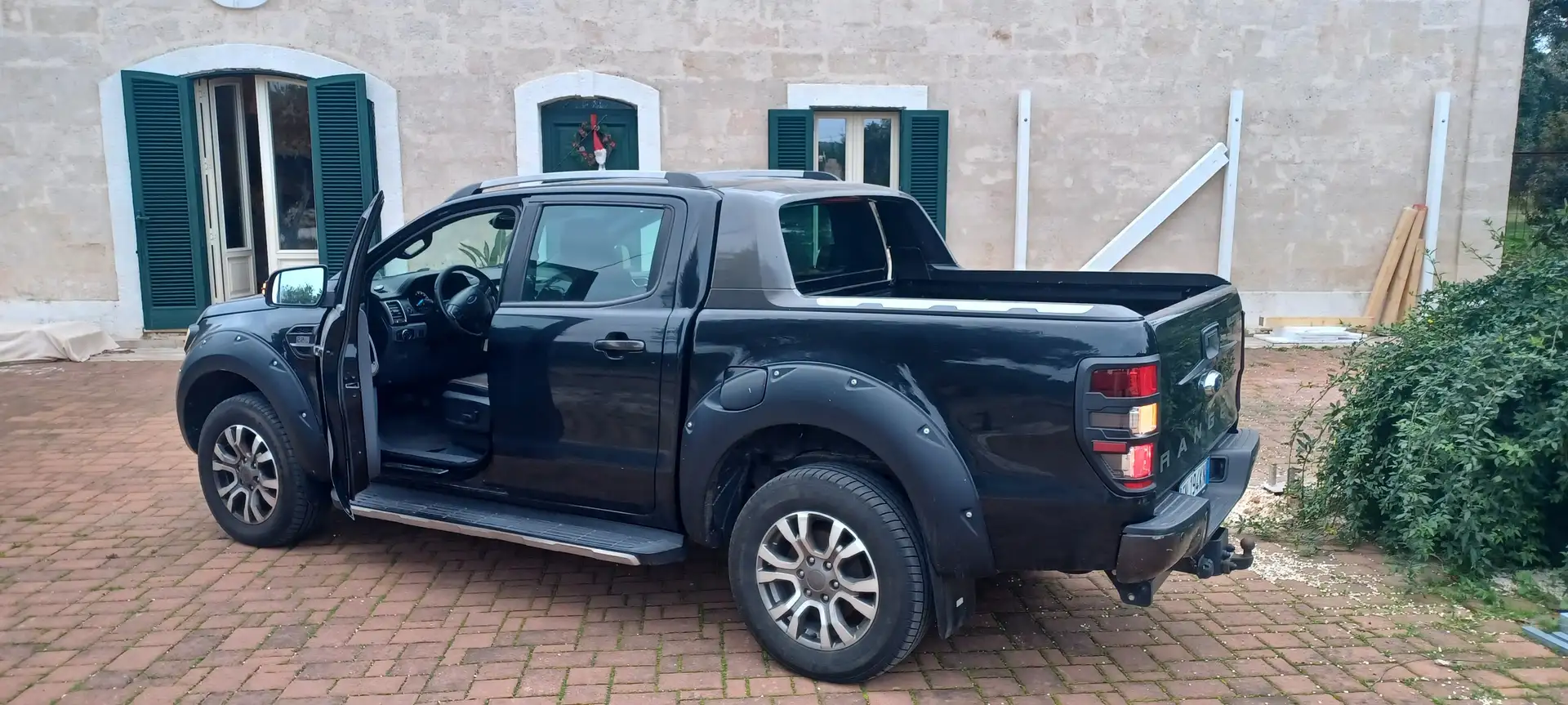 Ford Ranger Ranger 2.2 tdci double cab Wildtrak 160cv auto Negru - 2