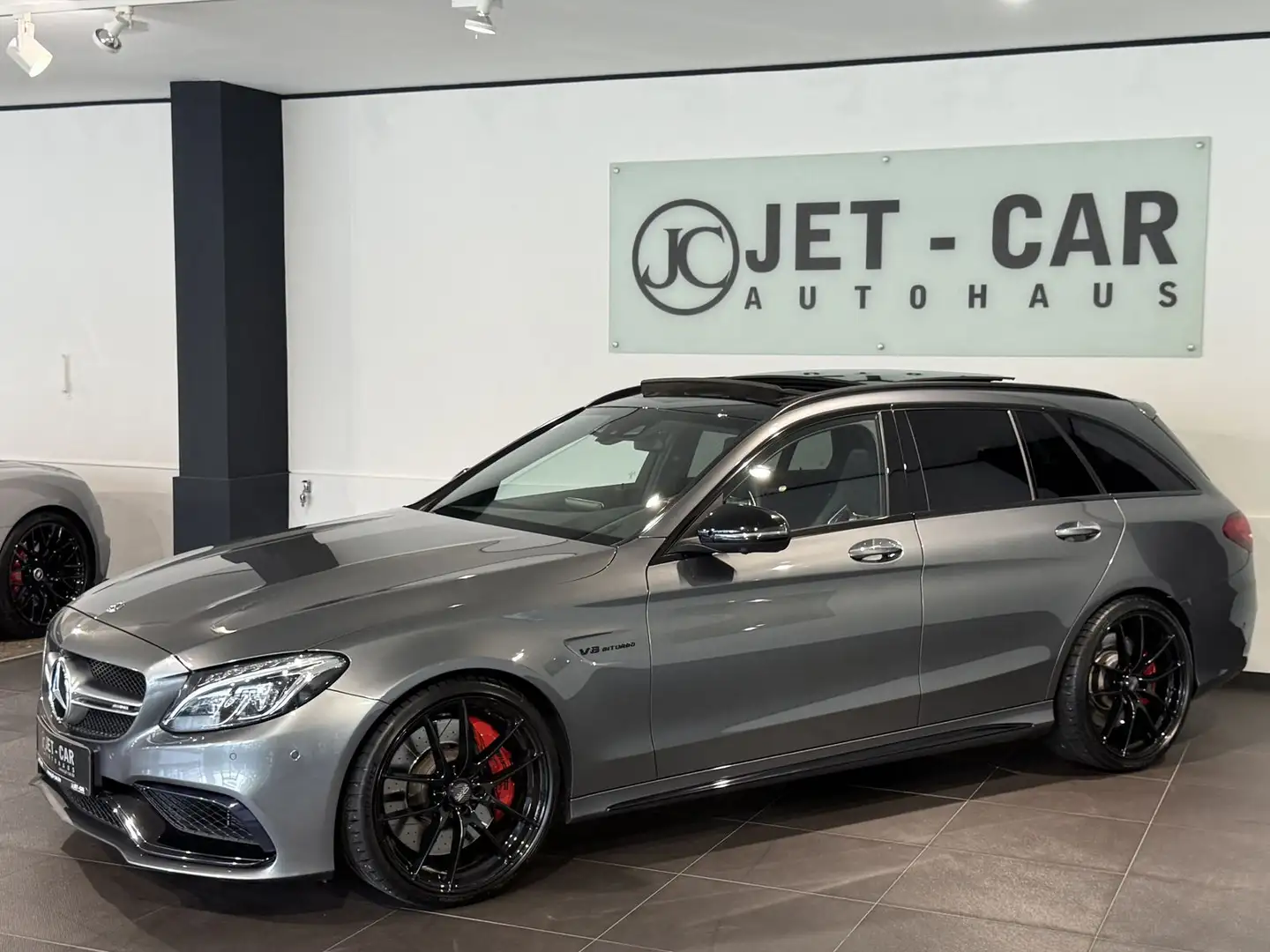Mercedes-Benz C 63 AMG S T AMG Performance Sitze-AGA-Pano-360° Gris - 1