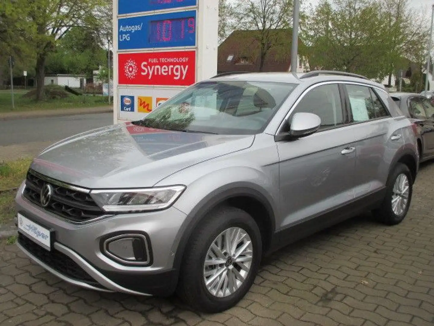 Volkswagen T-Roc Life DSG+LED+rear view+Winterpaket+ALU Argent - 1