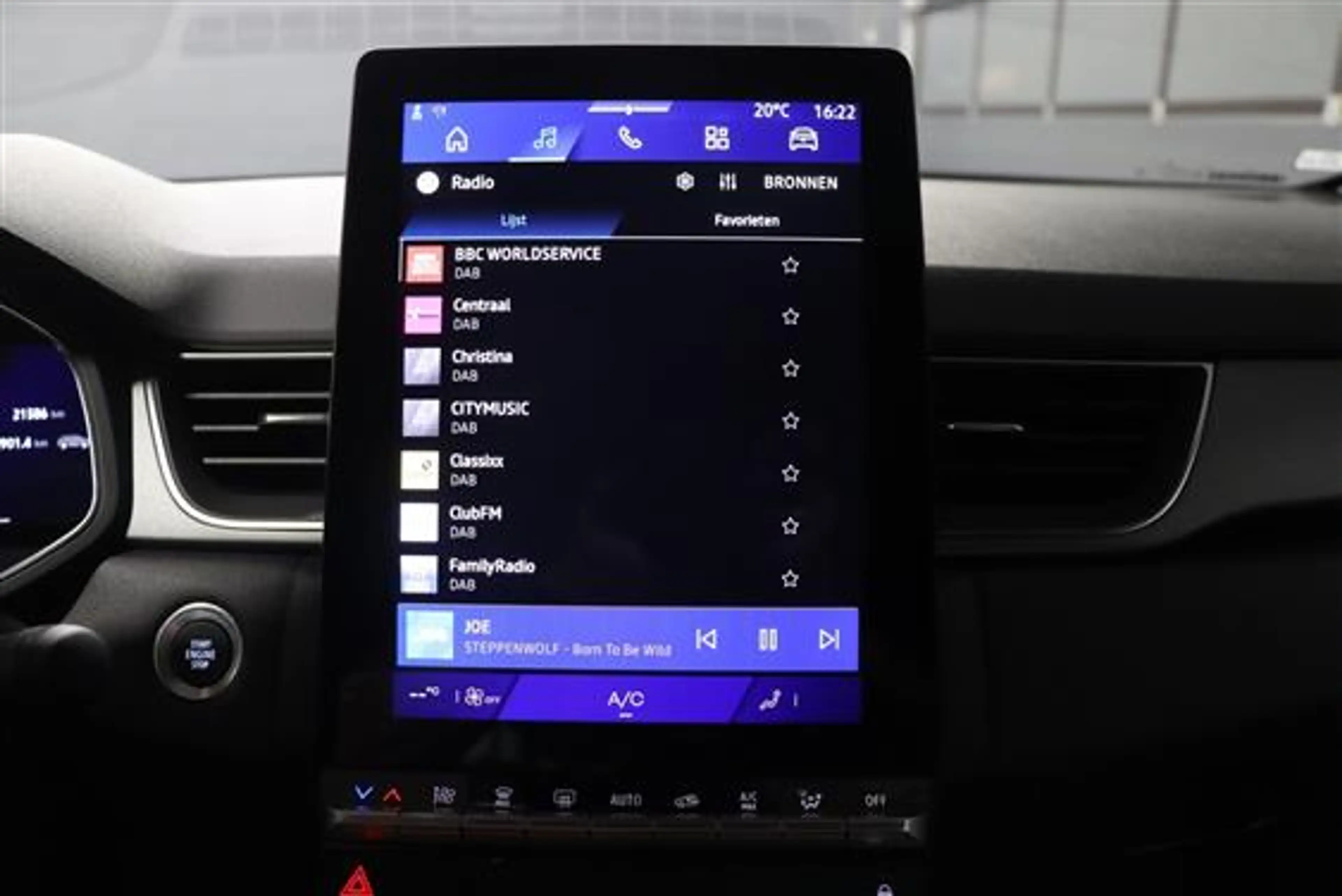 Renault Symbioz TECHNO E-TECH FULL HYBRID — photo 11