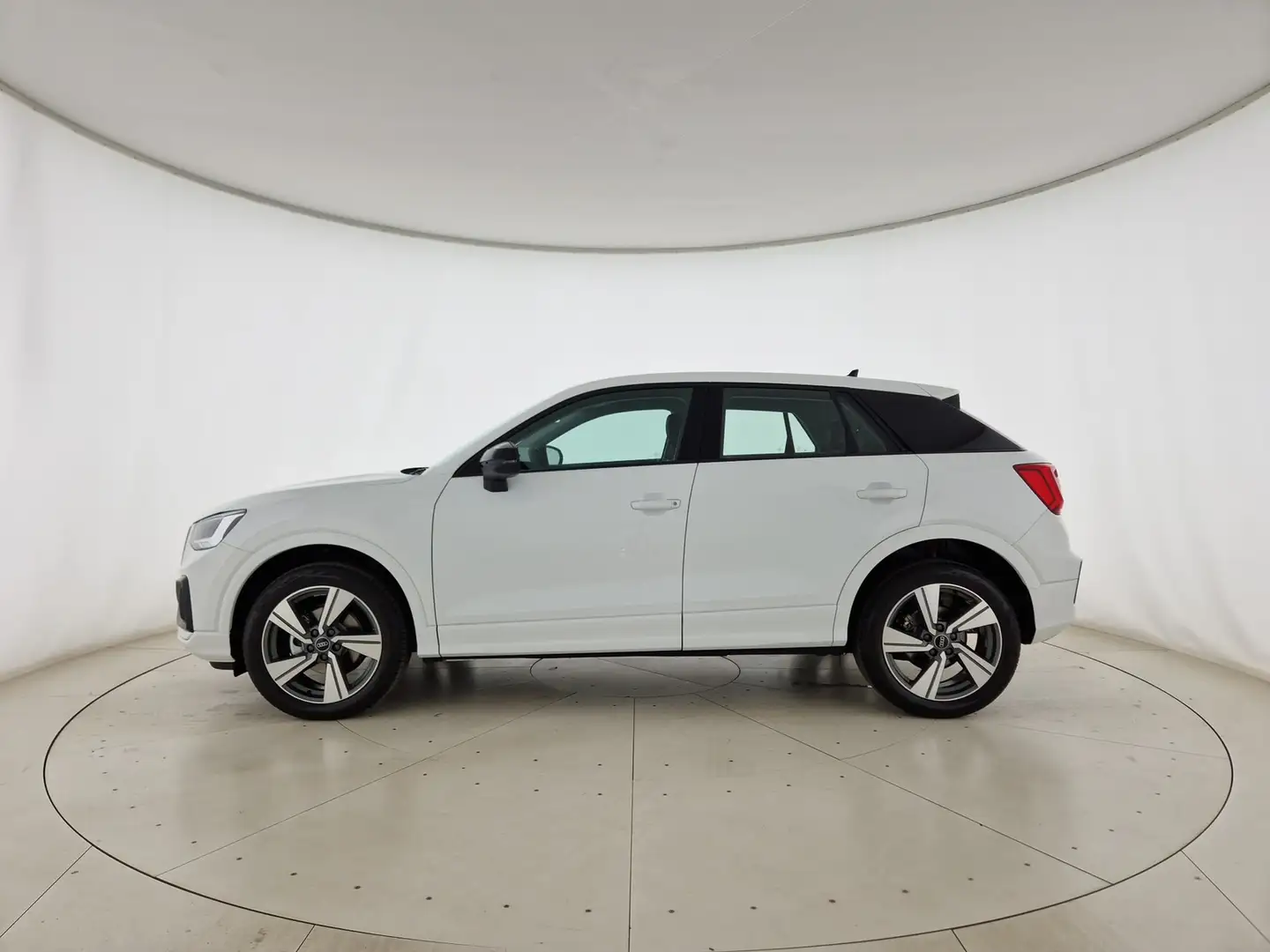 Audi Q2 35 1.5 tfsi business advanced s-tronic Bianco - 2
