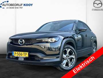 e-SkyActiv 145 First Edition / zeer nette auto!